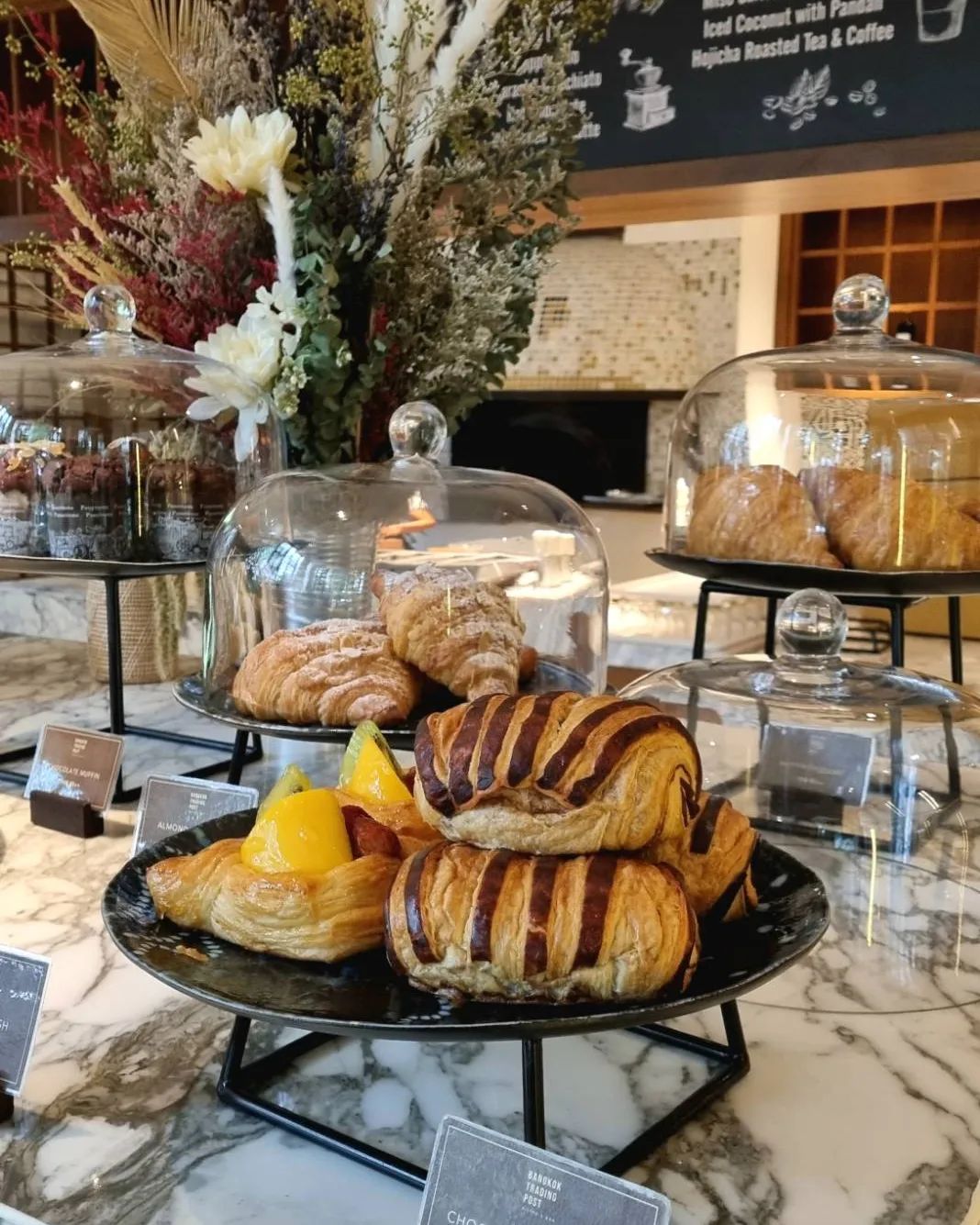 Terra, สาขาพร้อมพงษ์, Sokozy, Gigi Eatery Asoke, อรรถรส, Brekkie, Above Eleven, Bankara Ramen