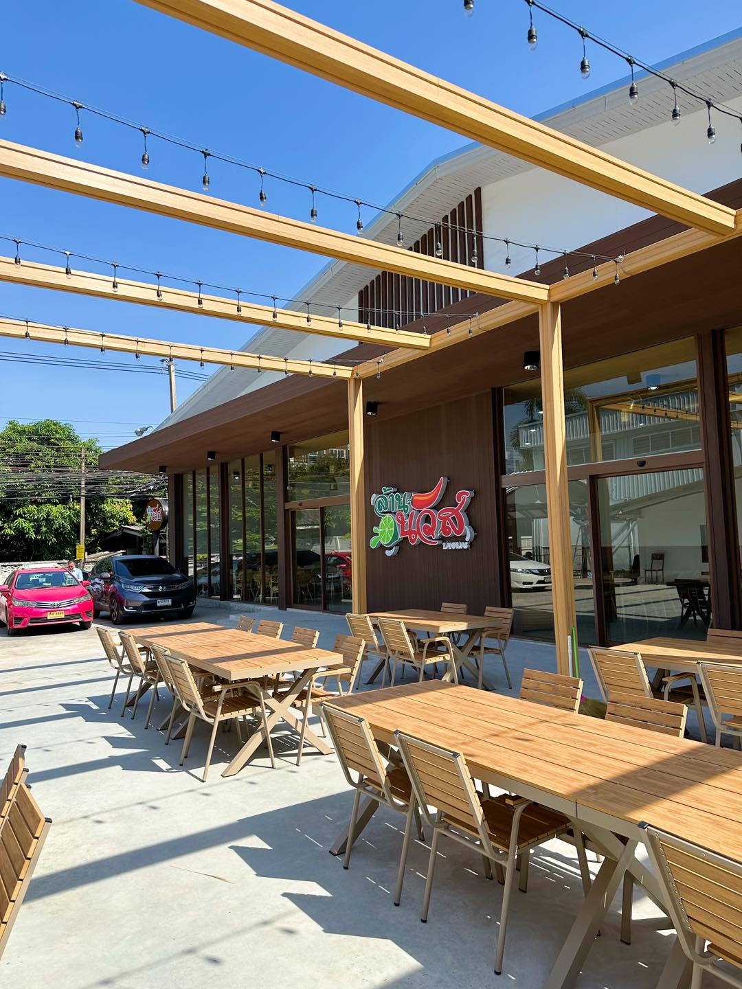 TokiDoki Curry Sutthisan, ส้มตำแฟร์สโตร์, จิน โถง กัว, Hinata, จีรพร อาหารเวียดนาม สาขาสุทธิสาร, ล้านนัวส์, อีเปีย, สมบูรณ์โภชนา, แหลมลูกชิ้นปลา, ก๋วยจั๊บน้ำข้นเเม่มูล, ก๋วยเตี๋ยวลุงหนั่นรัชดา, White Cosmo, Oba San 168, แสงทอง, ซุนหงอคง หม่าล่าปิ้งย่าง, ตังค์เต็มมีเนย, ลุงหนวด - เจ้าเก่า ห้วยขวาง by นายเครา, สุดที่รส - Sutthirot, Nene Korean BBQ Buffet, แซ่บวัน รัชดา, จิ้มจุ่มสุทธิพรเจ้าเก่า หน้า BU place, โคตรยำ ห้วยขวาง, Neta Fish&amp;Meat, Gyu-Ya Yakiniku, อั้งซิวฮะ, Hommari หอมมาริ, ร้านส้มตำ“ฅนมักตำ