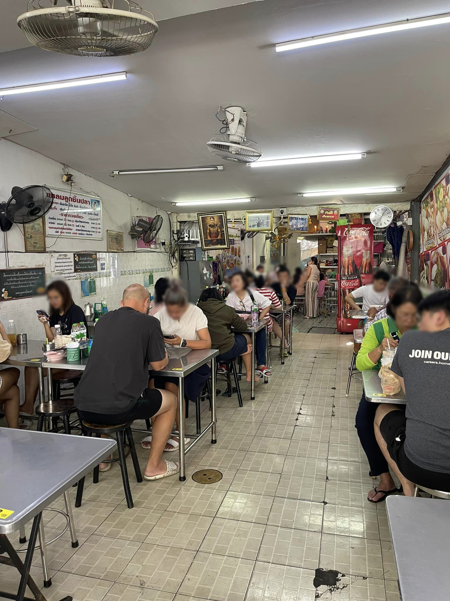 TokiDoki Curry Sutthisan, ส้มตำแฟร์สโตร์, จิน โถง กัว, Hinata, จีรพร อาหารเวียดนาม สาขาสุทธิสาร, ล้านนัวส์, อีเปีย, สมบูรณ์โภชนา, แหลมลูกชิ้นปลา, ก๋วยจั๊บน้ำข้นเเม่มูล, ก๋วยเตี๋ยวลุงหนั่นรัชดา, White Cosmo, Oba San 168, แสงทอง, ซุนหงอคง หม่าล่าปิ้งย่าง, ตังค์เต็มมีเนย, ลุงหนวด - เจ้าเก่า ห้วยขวาง by นายเครา, สุดที่รส - Sutthirot, Nene Korean BBQ Buffet, แซ่บวัน รัชดา, จิ้มจุ่มสุทธิพรเจ้าเก่า หน้า BU place, โคตรยำ ห้วยขวาง, Neta Fish&amp;Meat, Gyu-Ya Yakiniku, อั้งซิวฮะ, Hommari หอมมาริ, ร้านส้มตำ“ฅนมักตำ