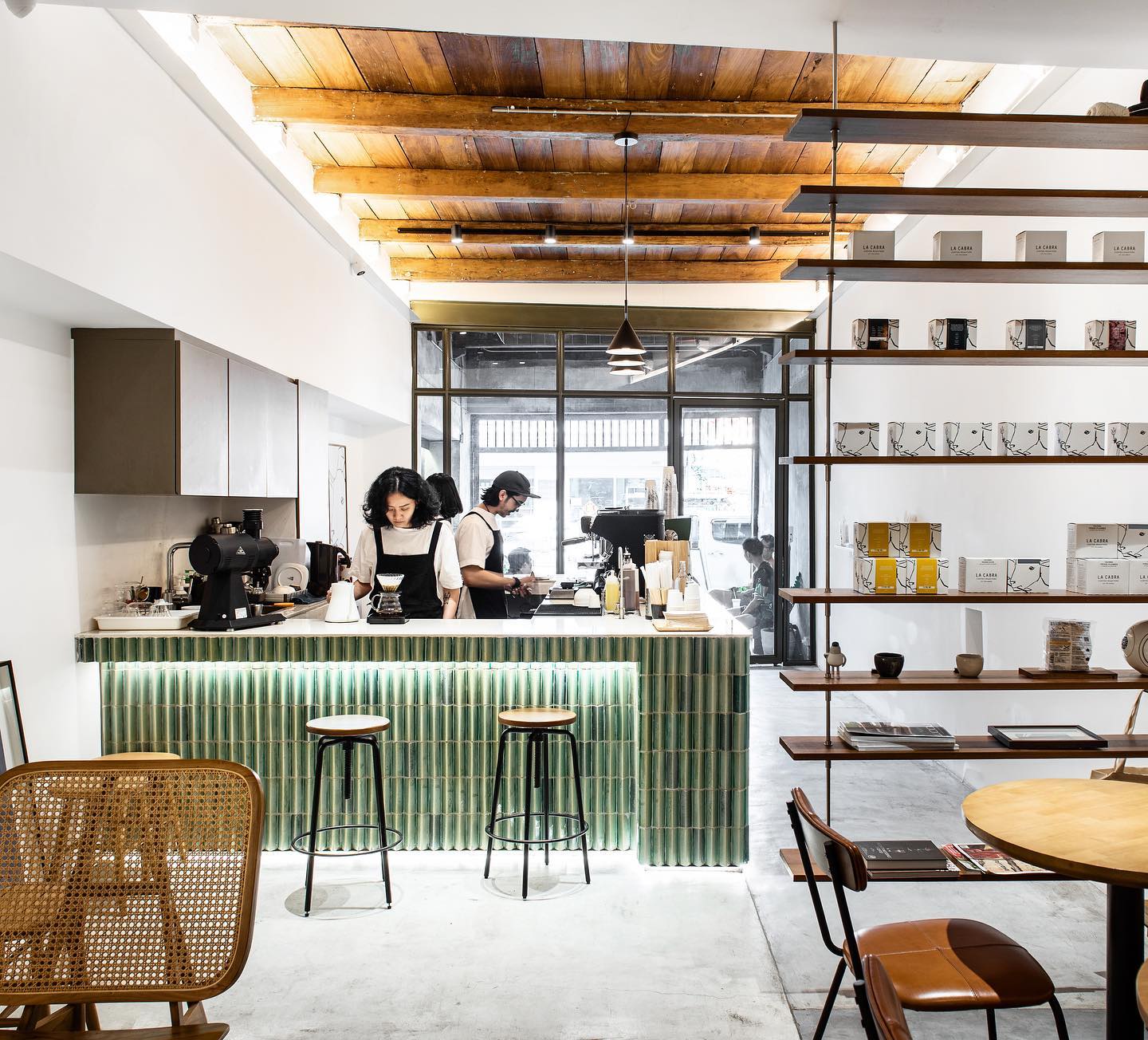 Recordoffee, มานพ สุกี้รถกระบะ, ก๋วยเตี๋ยวผัดงี่เง่า at เจ๊เบญ โอเดี้ยน, แดงราชาหอยทอด, ภัตตาคารกว้านสิ่วกี่, La Cabra Thailand, เจ๊คุ้งเกาเหลาเลือดหมู, ข้าวผัดปูตลาดน้อย