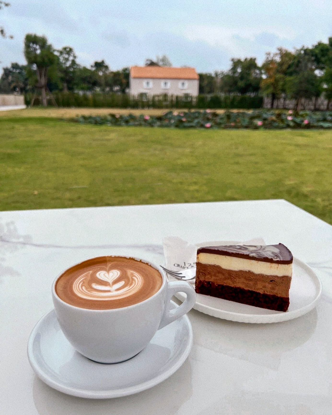 Nomimono Izakaya, กะทิบ้านอาหารไทยและขนม, ก๋วยเตี๋ยวเรือนแพ, Sasi Bangkok, Blooming Cafe, 128 Craft &amp; Soul, อิ่มใจ เสือร้อง, Cafe Casta, ต๋องริมทาง, Wife's Restaurant, บ้านสวนองุ่น, เฮือนลำพูน, COAL Bistro, SUNKISS.bangkok, ร้านดวงเดือนจิ้มจุ่มอาหารอีสาน, ก๋วยเตี๋ยวไม่มีชื่อ ตลิ่งชัน