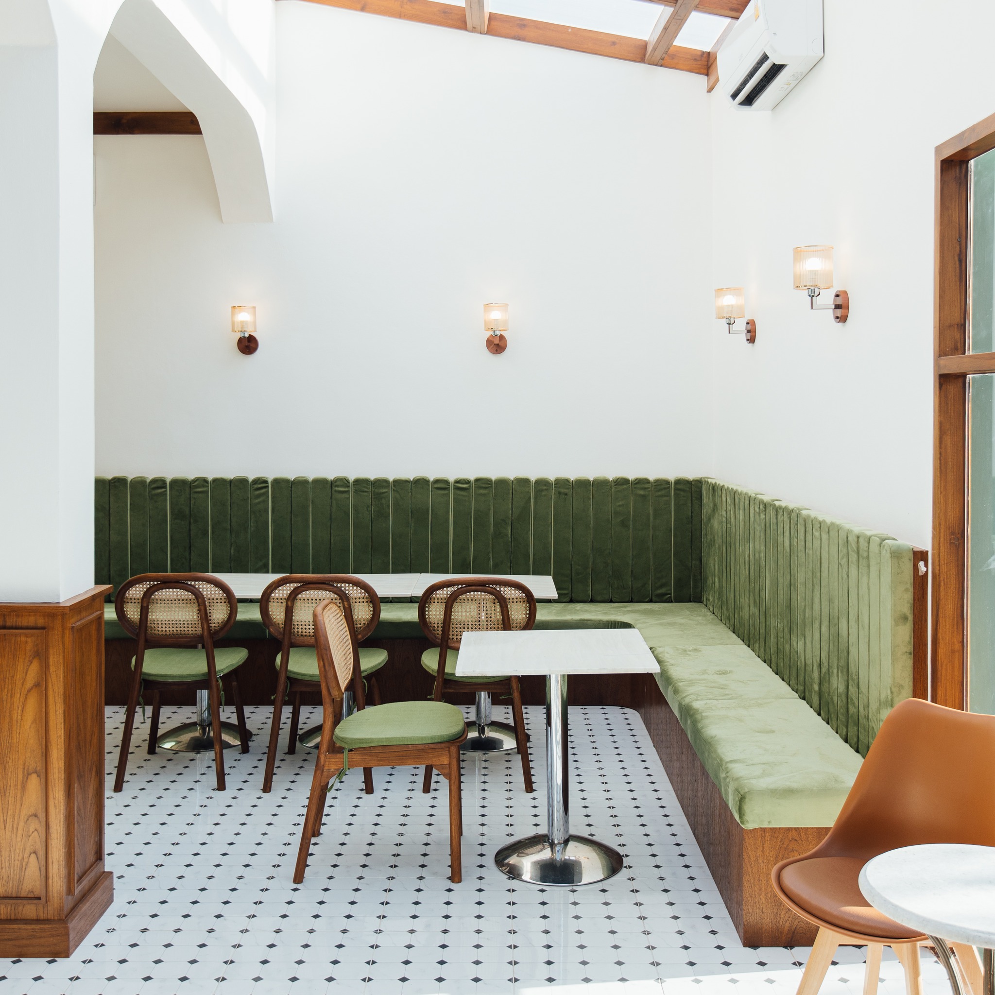 Simple Things, Mindset Cafe, GIVEANDTAKE Cafe House, เถียงนา Coffee and Bakery Farm, TARA Kaffee&amp;Patisserie', Mood Cafe, View doi Coffee Home, One Day One Cafe', สวนพร้าว คาเฟ่, A Little Craft Cafe, Braverly, สวนป่าตากา คาเฟ่, SOON CAFE, Ava Cafe’, Charfinn cafe’, PlumucH, Harmonica 2, River Bar Cafe, Chavee Cafe, TonTong Cafe, สวนเหนือกาแฟ, Diff desofto, สายหวานคาเฟ่, Kyoto Shi Cafe, DRIP GAN, Move on - มูฟออน