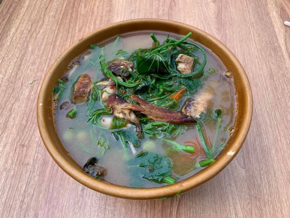 ฮอม Hom 2493, บ้านม่อนนกยูง, Kim's Cafe', ครัวจิ้นสด อาหารพื้นเมือง, ปั๋นใจ๋, สวนไซทอง ไส้กรอกเผาเตาดิน, ป้าแป้งเย็นตาโฟ ประตูชัย, ฮักเส้น ก๋วยเตี๋ยวต้มยำเมืองแพร่, ขนมเส้นน้ำย้อย กาดน้ำทอง -โจหยก, วีวี่ (weewee food and catering), ข้าวซอยเจ้เล็กประตูชัย แพร่, ร้านลาบป้ามา, ร่มไม้ใหญ่ เรสเตอรองท์, ร้านจิ้นนึ่งแม่หล่าย