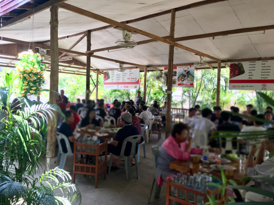 ฮอม Hom 2493, บ้านม่อนนกยูง, Kim's Cafe', ครัวจิ้นสด อาหารพื้นเมือง, ปั๋นใจ๋, สวนไซทอง ไส้กรอกเผาเตาดิน, ป้าแป้งเย็นตาโฟ ประตูชัย, ฮักเส้น ก๋วยเตี๋ยวต้มยำเมืองแพร่, ขนมเส้นน้ำย้อย กาดน้ำทอง -โจหยก, วีวี่ (weewee food and catering), ข้าวซอยเจ้เล็กประตูชัย แพร่, ร้านลาบป้ามา, ร่มไม้ใหญ่ เรสเตอรองท์, ร้านจิ้นนึ่งแม่หล่าย