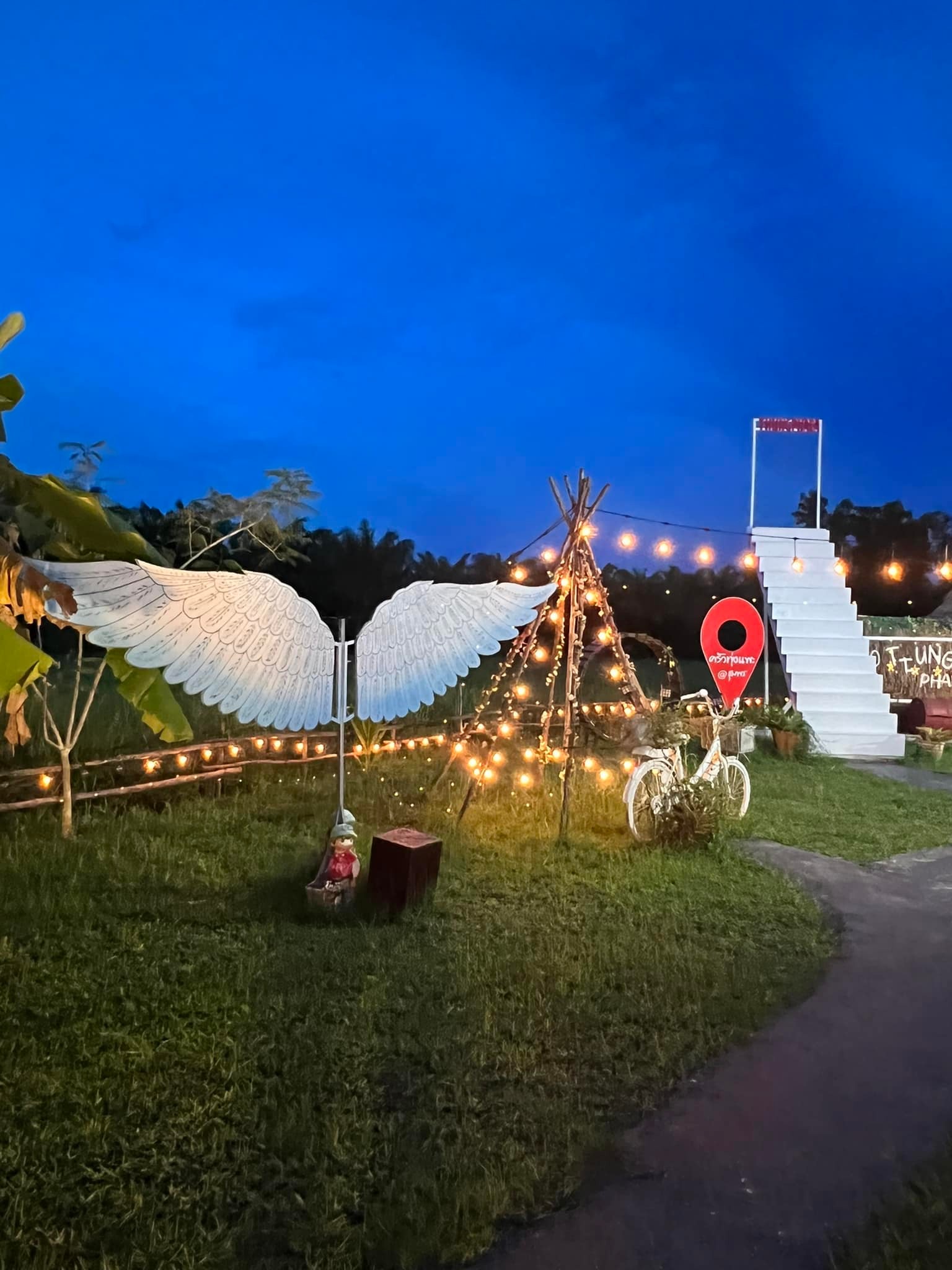 ครัวผักสด, Iconic Club Style, แก้วติ่มซำ, ตำ มึน มึน น., สวนอาหารริเวอร์ไซด์การเด้น, ยายปวด, ลุย, นิวแซ่บสุดซอย, ครัวตาอ้อซีฟู๊ด ชุมพร, ลุงเผล็นกุ้งหลวง, แม่ไม้ซีฟู้ด, ครัวสวนตาจี๊ด, ฟารีดาชาโรตี สาขาชุมพร, ก๋วยเตี๋ยวเนื้อนายดำ, ครัวทุ่งแพะ, บ้านพรรคพวก, ร้านอาหารตะเกียงไทยชุมพร, โกเหลียง, ครัวบ้านริมน้ำ ไร่ล่างซิตี้, พนังตักซีฟู๊ด คาเฟ่&amp;บาร์, ติ่มซำ หอเจี๊ยะ at ชุมพร, ครัวคุณจักษ์