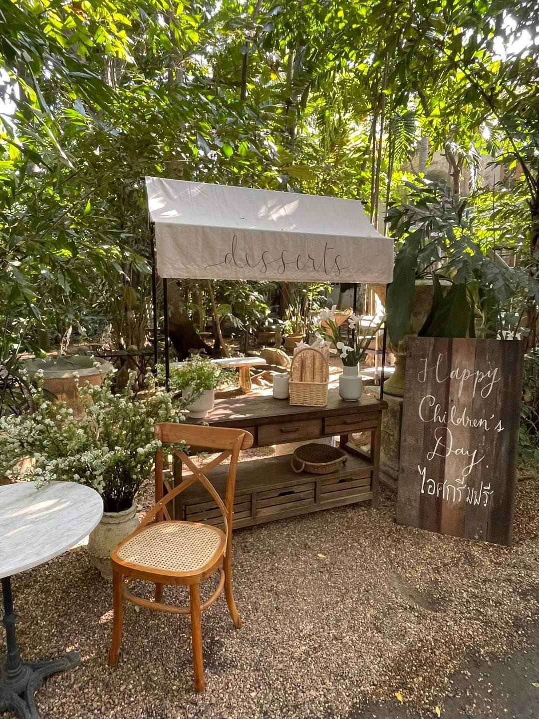 Grande Centre Point Ploenchit, ครัวจำแลง แปลงกาย, Sortrel Sathorn, บ้านน้ำเคียงดิน, ปลาอยู่เย็น, Samsen Villa, ครัวกรุงเทพ, Maldives Maodeep, Waterside Karaoke Restaurant, Little tree, The local Restaurant, Chocolate Ville, Ther Dining &amp; Bar, บ้านสุขนิยม, สวนอาหารบางบัว, แบมบูใหญ่, Craft Home , สวนอาหารซุ้มไผ่ เรโทร