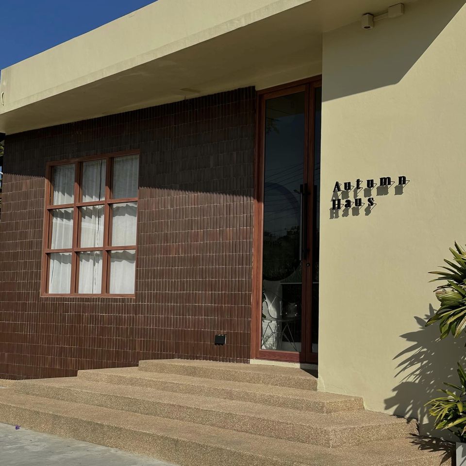 Autumn haus, YOJU Cafe, Lemon Me Farm, STARTCafé, Lot no.8 cafe, 23 cafe and bistro, STAY WITH TREE cafe, April Flavors cafe, Destiny cafe', บ้านปายนา, DUBUA CAFE, House of Chandra - เสน่ห์จันทน์ , 11 Elephant Dessert Cafe, Hangar Cafe', Merce Cafe & Restaurant, Ton Khao Terrace, O2 Kaffee & Bistro, Pomelo Cafe, Little tree, Chinu Coffee