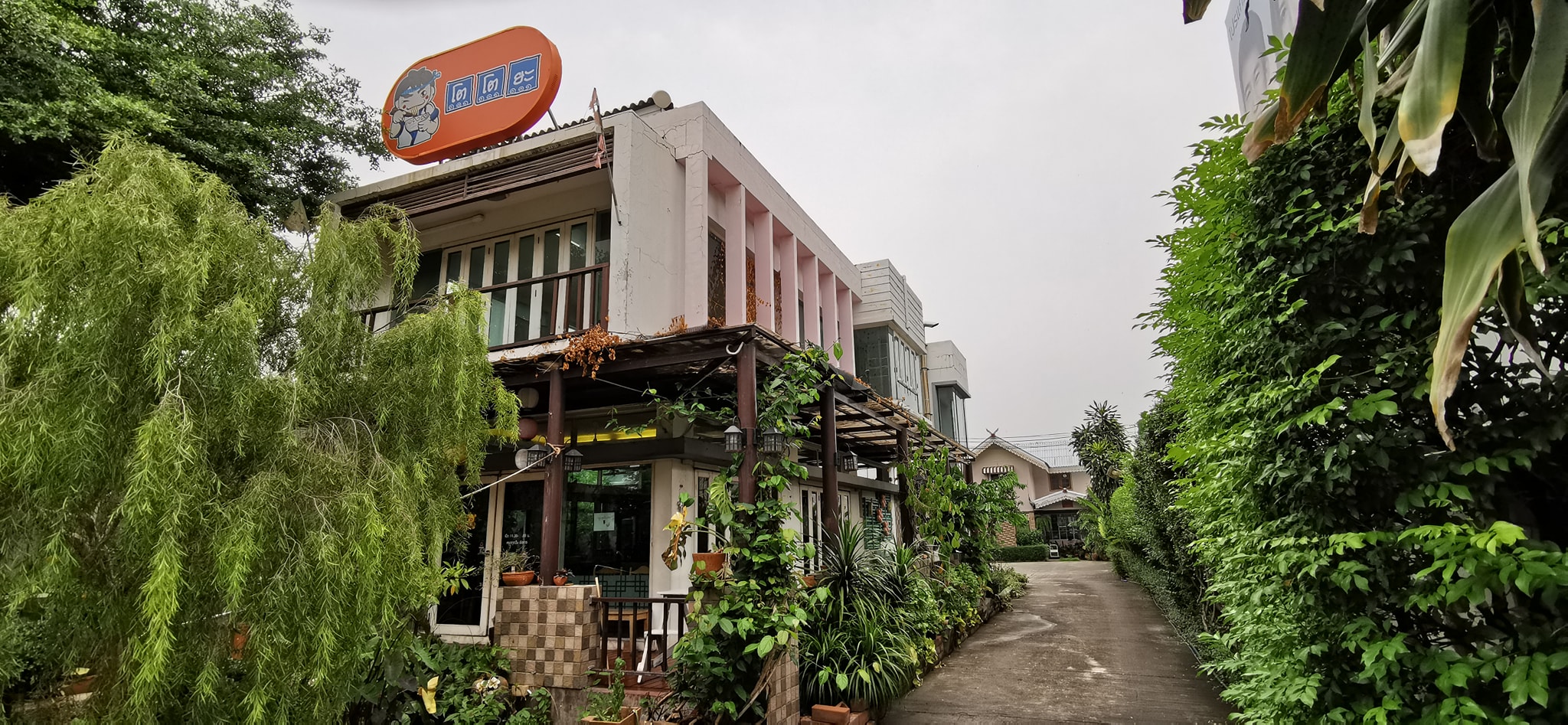 Rhapsody, บ้านส้มตำเมลดา พระนั่งเกล้า, โรงน้ำชา 90', Totoya, จุ่มจุ่ม อีสาน-ชาบู บุฟเฟ่ต์