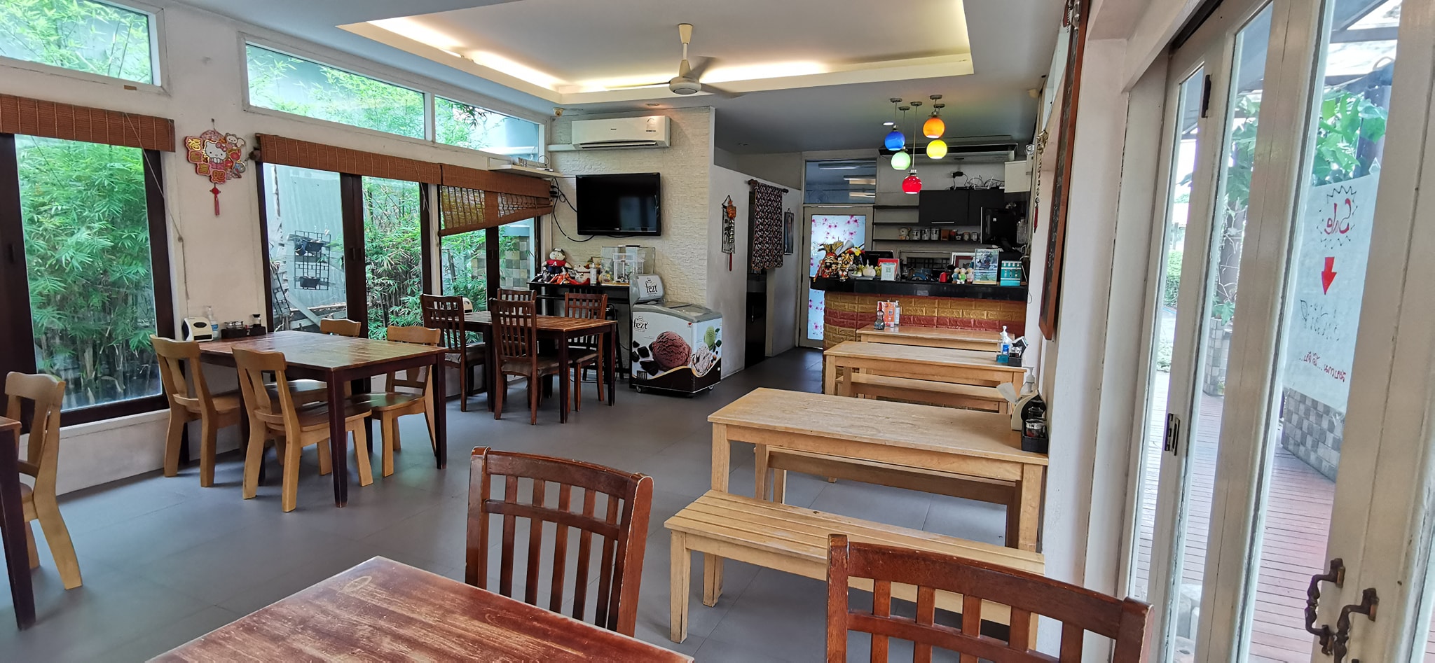 Rhapsody, บ้านส้มตำเมลดา พระนั่งเกล้า, โรงน้ำชา 90', Totoya, จุ่มจุ่ม อีสาน-ชาบู บุฟเฟ่ต์