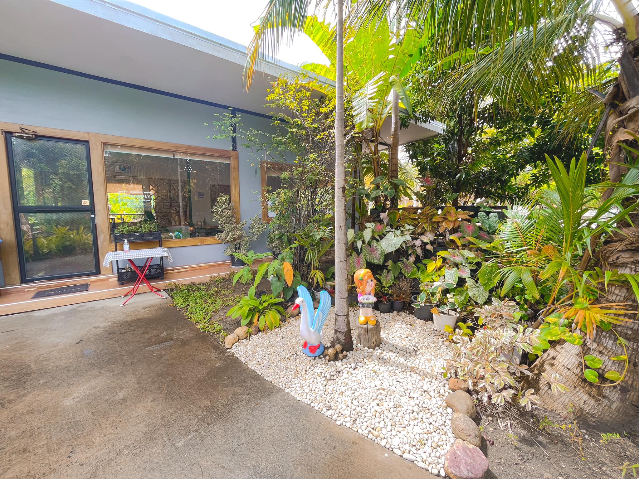 Simple Things, Mindset Cafe, GIVEANDTAKE Cafe House, เถียงนา Coffee and Bakery Farm, TARA Kaffee&amp;Patisserie', Mood Cafe, View doi Coffee Home, One Day One Cafe', สวนพร้าว คาเฟ่, A Little Craft Cafe, Braverly, สวนป่าตากา คาเฟ่, SOON CAFE, Ava Cafe’, Charfinn cafe’, PlumucH, Harmonica 2, River Bar Cafe, Chavee Cafe, TonTong Cafe, สวนเหนือกาแฟ, Diff desofto, สายหวานคาเฟ่, Kyoto Shi Cafe, DRIP GAN, Move on - มูฟออน