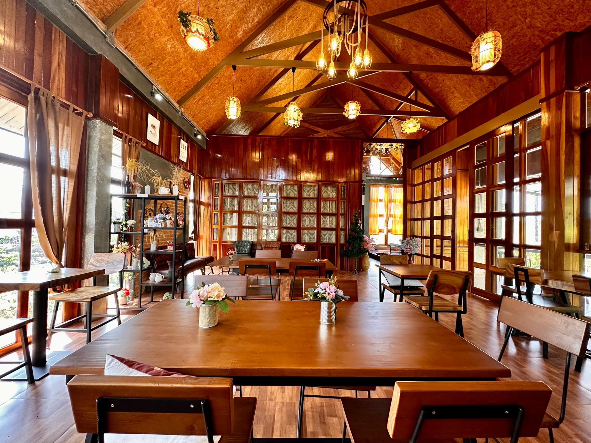 Simple Things, Mindset Cafe, GIVEANDTAKE Cafe House, เถียงนา Coffee and Bakery Farm, TARA Kaffee&amp;Patisserie', Mood Cafe, View doi Coffee Home, One Day One Cafe', สวนพร้าว คาเฟ่, A Little Craft Cafe, Braverly, สวนป่าตากา คาเฟ่, SOON CAFE, Ava Cafe’, Charfinn cafe’, PlumucH, Harmonica 2, River Bar Cafe, Chavee Cafe, TonTong Cafe, สวนเหนือกาแฟ, Diff desofto, สายหวานคาเฟ่, Kyoto Shi Cafe, DRIP GAN, Move on - มูฟออน