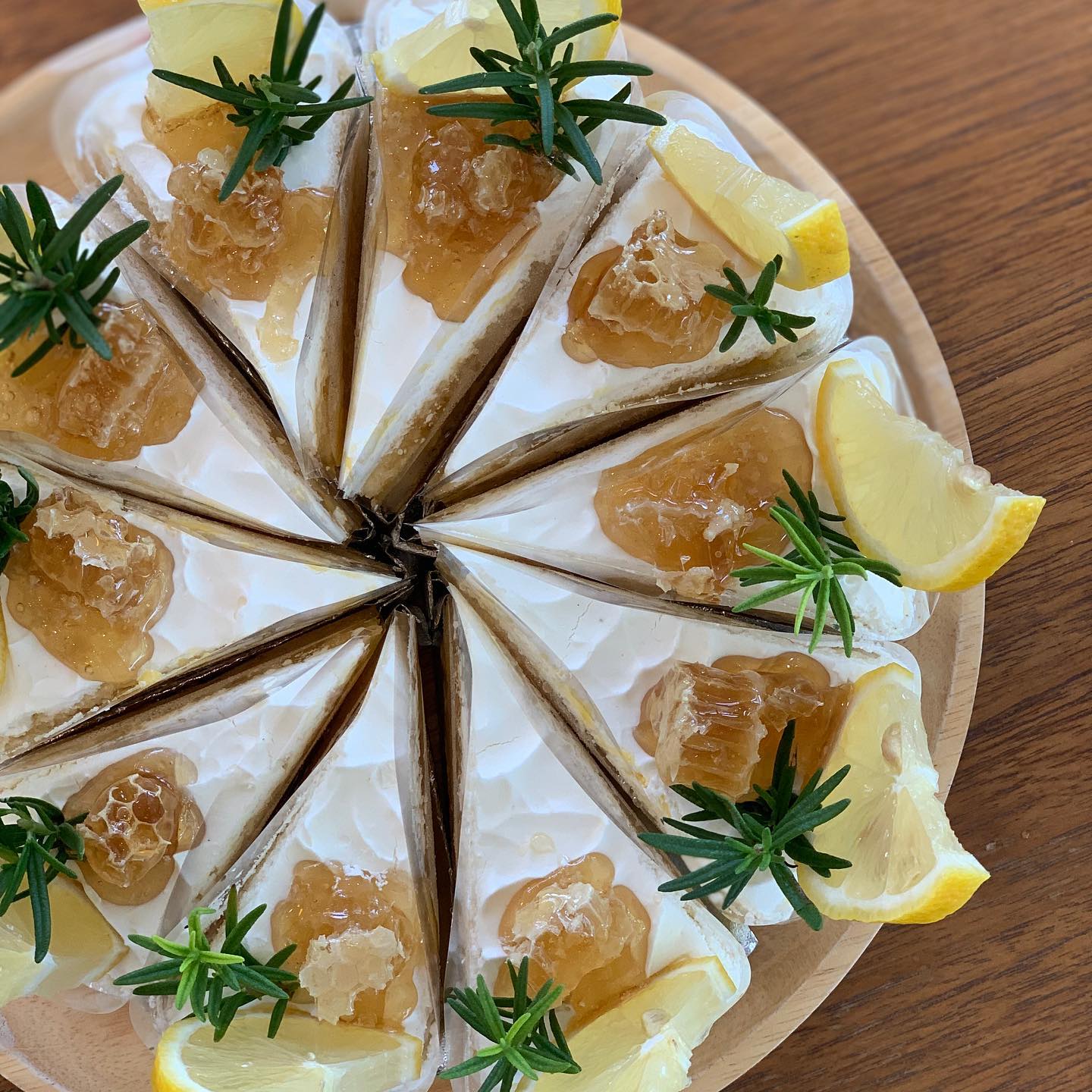 DULCE Casa de Pan, COME escape cafe, Iriscoffee, ปนิษ, Baan Orpor, Loading Caffeine, Little Hideout, Real Cafe, Simple Day Gelato, Cafe' Precious Space Time