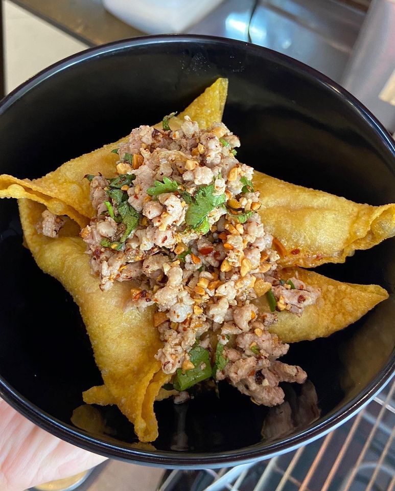 ติ๋มเกี๊ยวยักษ์, แกงกระหรี่คุณมาลี, Hongkong Dimsum, เหอ เฉิน ฟง, ข้าวขาหมูนายอุ๊ , เกี้ยมอี๋โบราณเจ๊ชุง, ขนมบั๊วเกี้ยไหหลำโบราณ, ข้าวขาหมูเฮียโอว, บะหมี่จับกัง เยาวราช, ก๋วยเตี๋ยวเป็ดนายเมา, ราดหน้า ท่ง ฮั่ว เฮง "เฮียตั๋ง", JAO.UN - 早安, ตี๋หยกกาแฟโบราณ, Lhong Tou Cafe, ZONG TER - 松德