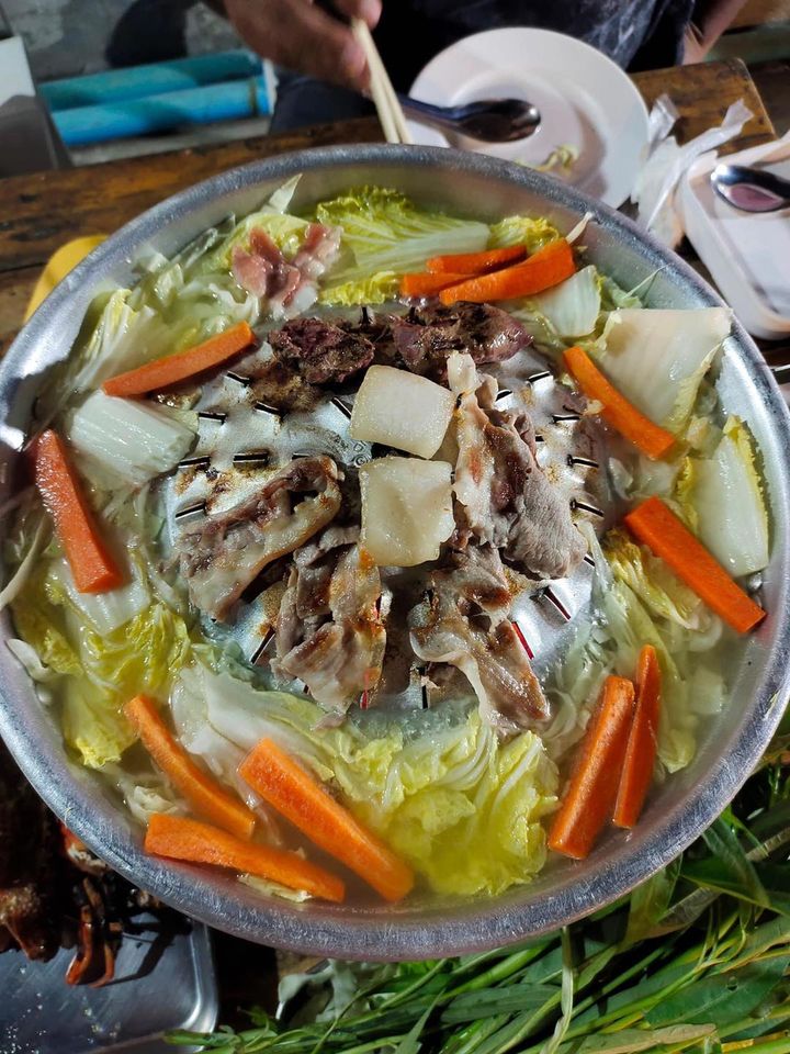 Baan suki, Y.O.U หมูกระทะ, JJANG restaurant and BBQ, ฮ่องเต้ สุกี้-ปิ้งย่าง บุฟเฟ่ต์, สุกี้ตี๋น้อย, สาขาเลียบด่วนเอกมัยรามอินทรา, BestBeef, ปิ้ง-ย่างเทวดา, Happy Suki, 18 มงกุฎ สุกี้-ชาบู, สุกี้ดารา, อร่อยติ่มซำ สุกี้สไตล์ฮ่องกง