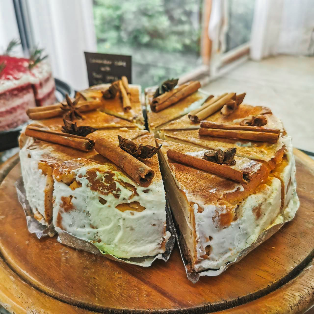 Pakron - พักร้อน เกาะล้าน, Fat Submarine Cafe, เกาะล้านคอฟฟี่แคมป์, Maharak Cafe, Never too small kohlarn, Love on sea, บัวลอยวันวานคาเฟ่ เกาะล้าน