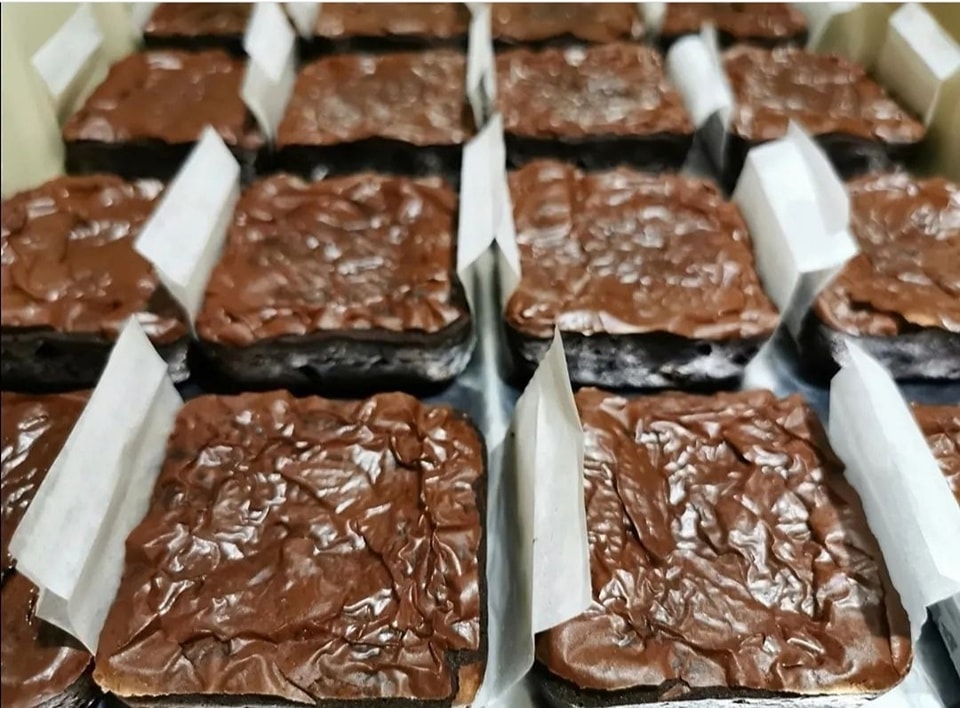 Perfect Bakery, ปลาวี่ ดีเสิร์ท คาเฟ่, A&amp;T Brownie, Memorize Brownie, Black Futon, The Brownies, Only Brownie, Brett___Bake, นัทเบเกอรี่ พิษณุโลก : NUT Bakery