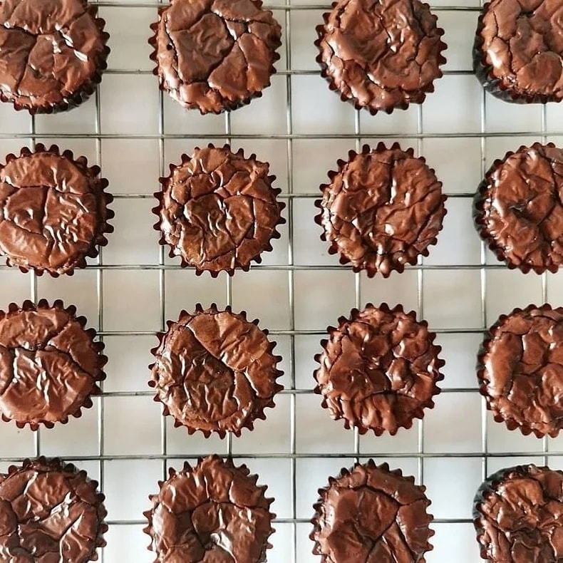 Perfect Bakery, ปลาวี่ ดีเสิร์ท คาเฟ่, A&amp;T Brownie, Memorize Brownie, Black Futon, The Brownies, Only Brownie, Brett___Bake, นัทเบเกอรี่ พิษณุโลก : NUT Bakery