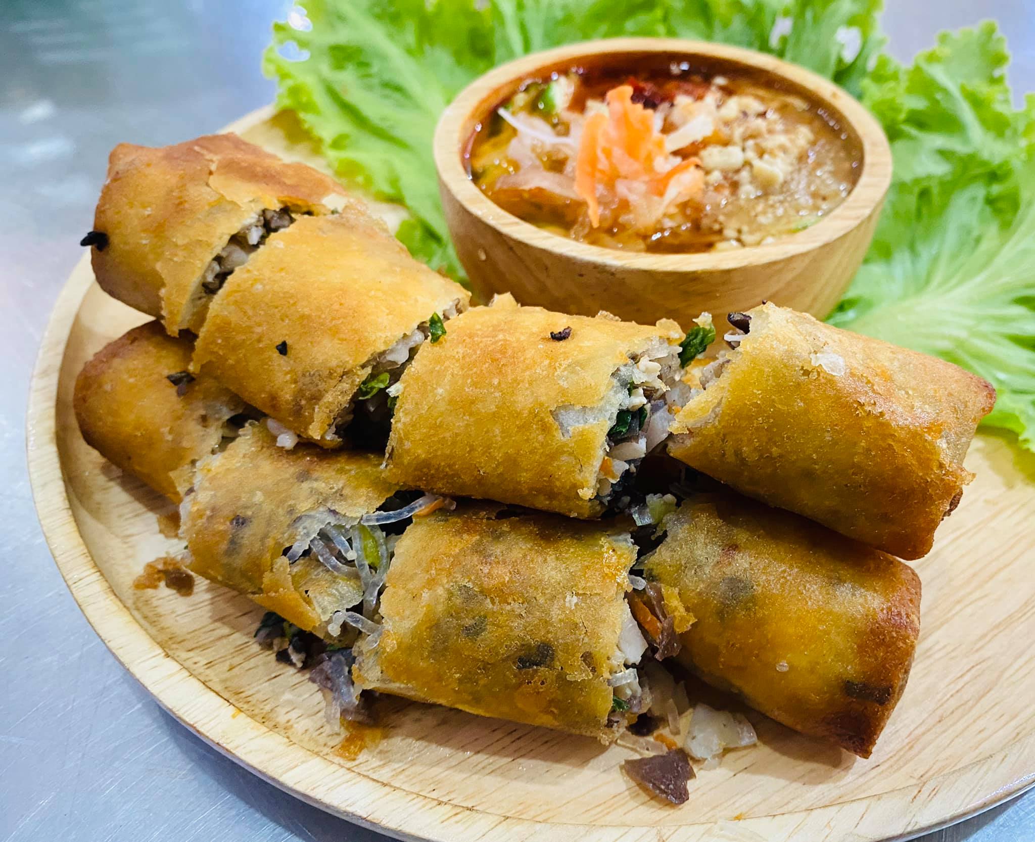 อิ่มเอิบแหนมเนือง, แอมเฮือง อาหารเวียตนาม, M.J. แหนมเนือง หนองคาย พลับพลาชัย, Arunee Cuisine, เชิญตะวัน, คำม่วน แหนมเนือง, สาขาหทัยราษฏร์, บ้านเวียดนาม คลอง4, Winner House, Pho Van, พี่หยองแหนมเนือง, วิลลี่แหนมเนือง Delivery, So Saigon เมืองทองธานี, กรีน แหนมเนือง, Saigon Recipe, Eat Viet, ครัวเมืองเว้ ลาว-ญวน, แหนมเนืองลับแล, แหนมเนืองคุณอ้อ, ลองดู, SAIGON VIETNAMESE RESTAURANT, โรงแรม ASIA HOTEL, VT แหนมเนือง, สาขาพระราม9, MJ แหนมเนืองอาหารเวียดนาม-อีสาน ทวีวัฒนา, ยัมมี่ แหนมเนือง เซ็นจูรี่ อ่อนนุช, Thuyền, แหนมเนืองนายช่าง Delivery