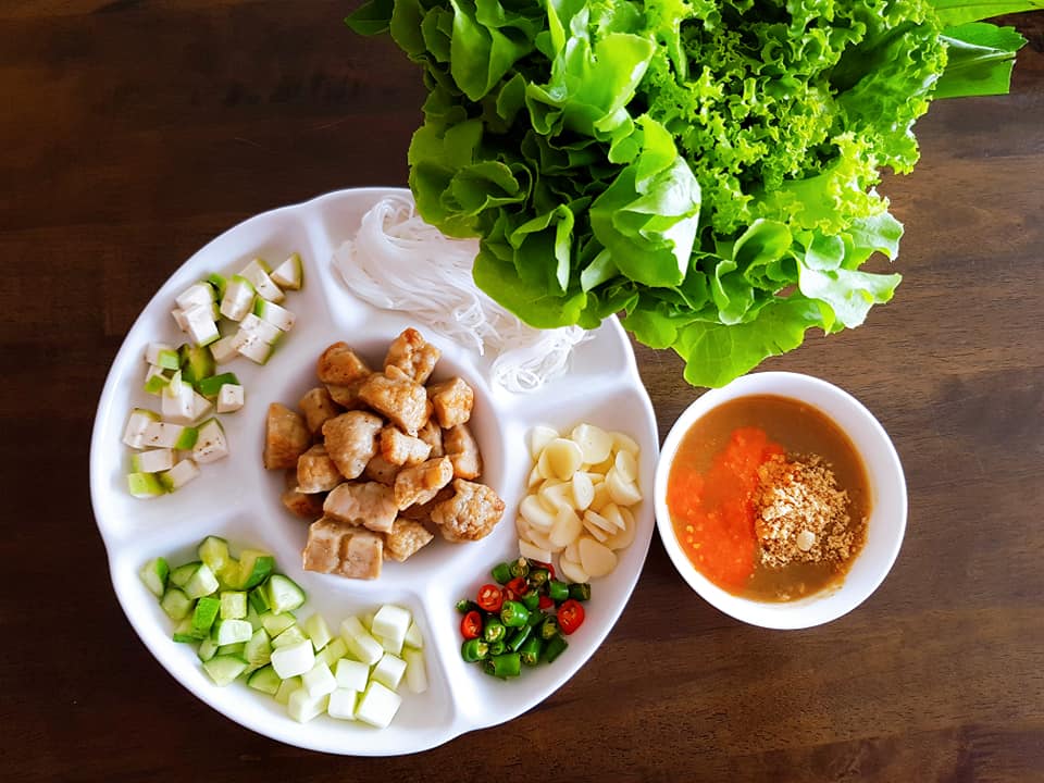 อิ่มเอิบแหนมเนือง, แอมเฮือง อาหารเวียตนาม, M.J. แหนมเนือง หนองคาย พลับพลาชัย, Arunee Cuisine, เชิญตะวัน, คำม่วน แหนมเนือง, สาขาหทัยราษฏร์, บ้านเวียดนาม คลอง4, Winner House, Pho Van, พี่หยองแหนมเนือง, วิลลี่แหนมเนือง Delivery, So Saigon เมืองทองธานี, กรีน แหนมเนือง, Saigon Recipe, Eat Viet, ครัวเมืองเว้ ลาว-ญวน, แหนมเนืองลับแล, แหนมเนืองคุณอ้อ, ลองดู, SAIGON VIETNAMESE RESTAURANT, โรงแรม ASIA HOTEL, VT แหนมเนือง, สาขาพระราม9, MJ แหนมเนืองอาหารเวียดนาม-อีสาน ทวีวัฒนา, ยัมมี่ แหนมเนือง เซ็นจูรี่ อ่อนนุช, Thuyền, แหนมเนืองนายช่าง Delivery