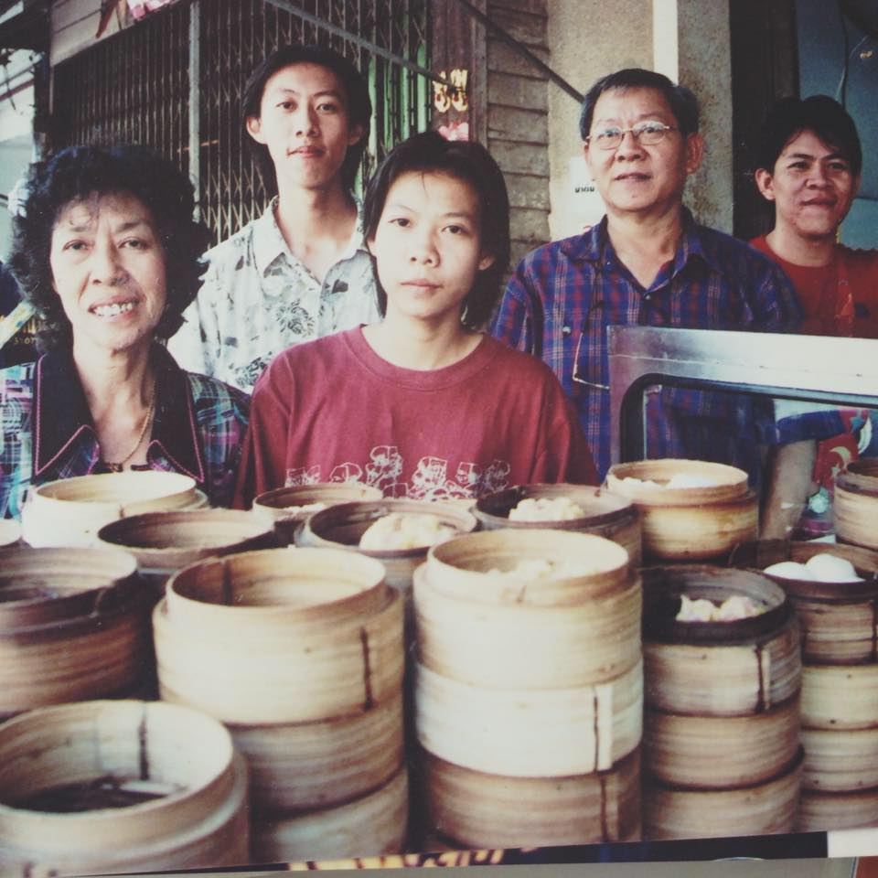 สวนชื่นสุข, Ar Restaurant Hatyai 嗳, ศิริ ต้มเลือดหมูหาดใหญ่, ไก่กรอบพี่เน่, ในรู, กุ๊กชัยติ่มซำ-ก๋วยเตี๋ยวราดหน้าปลากะพง, ร้านใต้ขอย ซอยตัน, กันเอง, หนานหยวน บะหมี่เกี๊ยวกุ้ง, สาขาปุณณกัณฑ์, ป่ายาง, บ้านก้ามปู, โชคดีแต่เตี้ยม บะกุ๊ดเต๋, ไก่ทอดหาดใหญ่มีนา, ร้านราดหน้าโกฉ่อน, ขนมจีนป้าชื่น, Space Bar, ขนมไข่เตาถ่านน้องนิล&amp;คาเฟ่, ข้าวต้มรถแดง