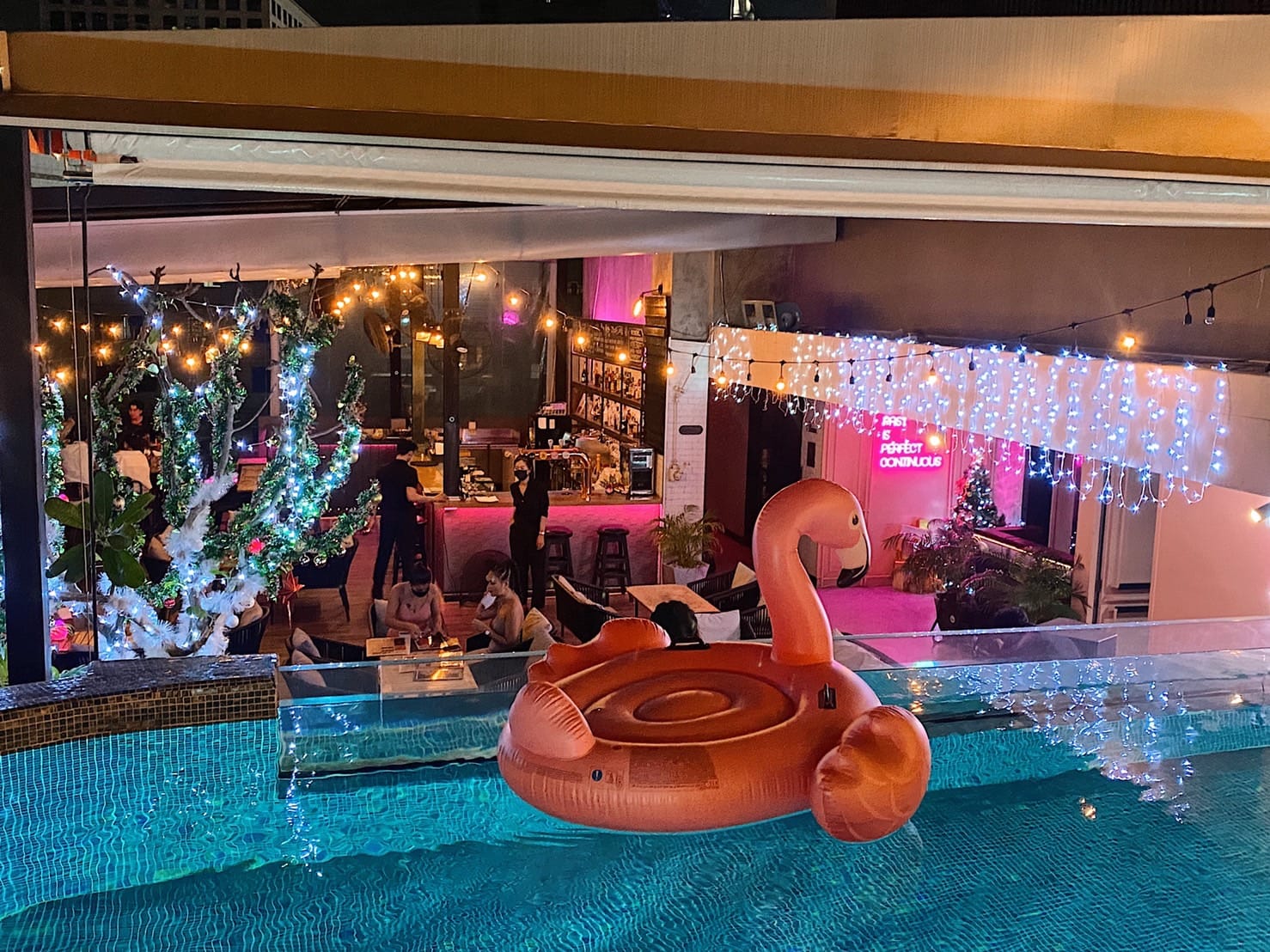 Level 50 by SEE FAH, Sanay Rooftop Bar, Cosmo Bar Bkk, Flashback Rooftop Bar, Dumbo BKK, Wallflowers Cafe, LeeLa Bar, 342 Bar, Peak-A-Boo Bar, SwingBar