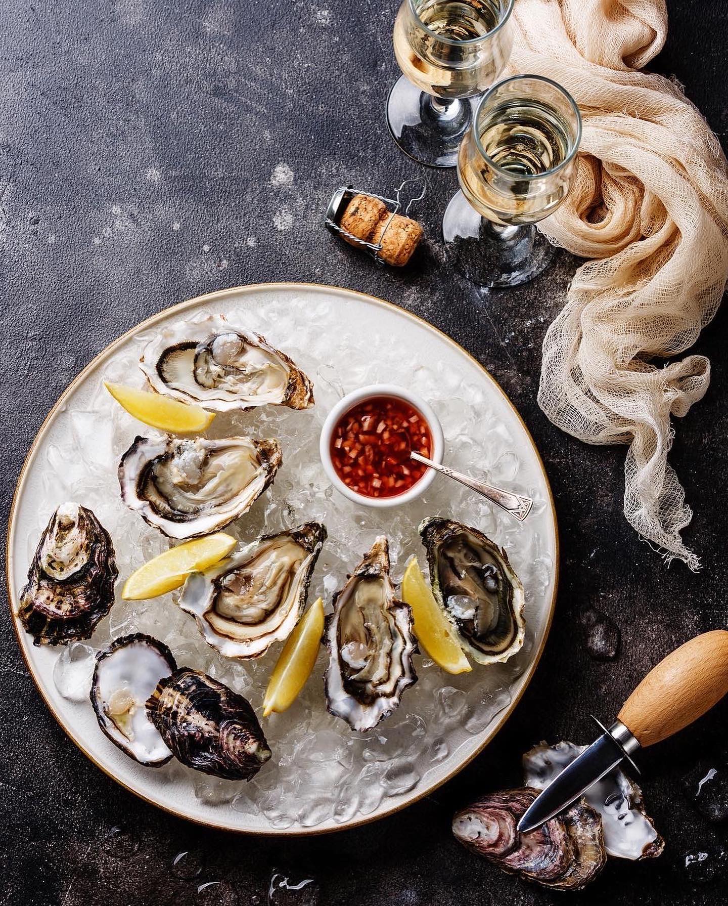 oystermania, The Dock, Lobster &amp; Oyster, เล็ก &amp; รัตน์ซีฟู้ด, Oyster Bay Bangkok