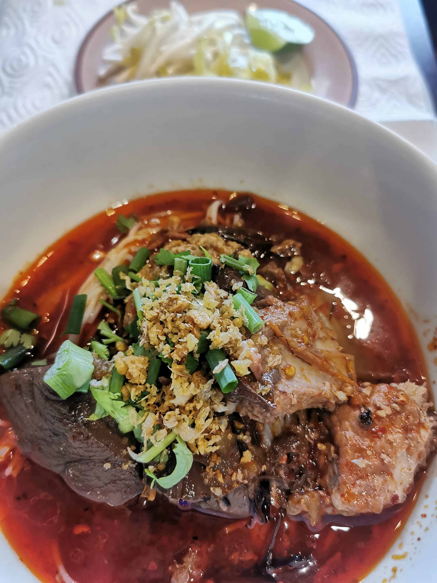 ล้าน เหนือ-น่าน อาหารเหนือ, เนื้อเหนือ Neua.Neur.Bkk, ต๋องเต็มโต๊ะ, สาขาพุทธมณฑล สาย 2, อองตอง ข้าวซอย, ละอ่อน น้ำเงี้ยว อาหารเหนือ, เฮือนลำพูน, รัชดาอาหารเหนือ, ร้านลำแต๊ๆ อาหารพื้นเมือง, ข้าวซอยลำดวนฟ้าฮ่ามเชียงใหม่, สาขาวิภาวดีรังสิต 58, หอมด่วน, ต๊ะต่อนยอน, Cr. ภาพทั้งหมดจาก Facebook ต๊ะต่อนยอน อาหารเหนือ, ฮ้านจาวเหนือ, ต๋องเหนือ Express, ข้าวซอยเชียงใหม่ ตรงข้ามกรมศุลกากร, ครัวเจียงใหม่, ครัวมะแข่น, กาดหลวง มินิ