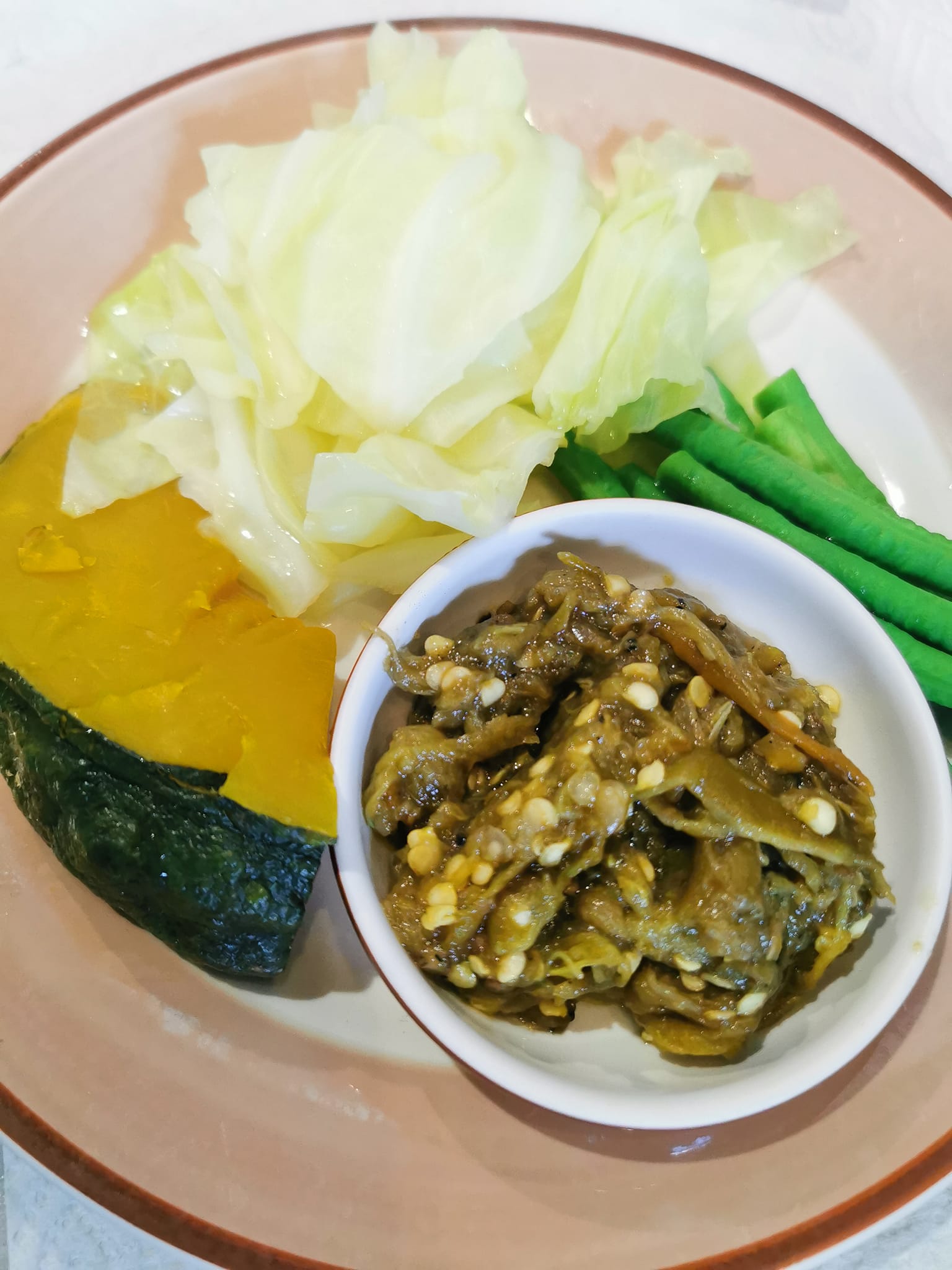 ล้าน เหนือ-น่าน อาหารเหนือ, เนื้อเหนือ Neua.Neur.Bkk, ต๋องเต็มโต๊ะ, สาขาพุทธมณฑล สาย 2, อองตอง ข้าวซอย, ละอ่อน น้ำเงี้ยว อาหารเหนือ, เฮือนลำพูน, รัชดาอาหารเหนือ, ร้านลำแต๊ๆ อาหารพื้นเมือง, ข้าวซอยลำดวนฟ้าฮ่ามเชียงใหม่, สาขาวิภาวดีรังสิต 58, หอมด่วน, ต๊ะต่อนยอน, Cr. ภาพทั้งหมดจาก Facebook ต๊ะต่อนยอน อาหารเหนือ, ฮ้านจาวเหนือ, ต๋องเหนือ Express, ข้าวซอยเชียงใหม่ ตรงข้ามกรมศุลกากร, ครัวเจียงใหม่, ครัวมะแข่น, กาดหลวง มินิ