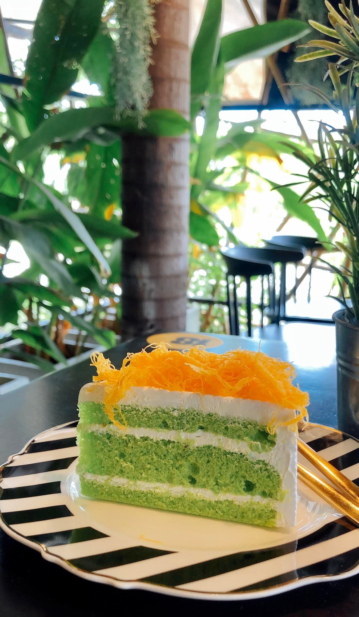 Way Coffee House, Piccolo BangSaen, Peaceful Cafe, Artory.cafe.crafts, Cubbie ‘s, To Die For Coffee, U Cafe &amp; Bakery, A blank coffee, Coffee Train, WON HOUSE, Standtall Coffee, Small House Coffee 