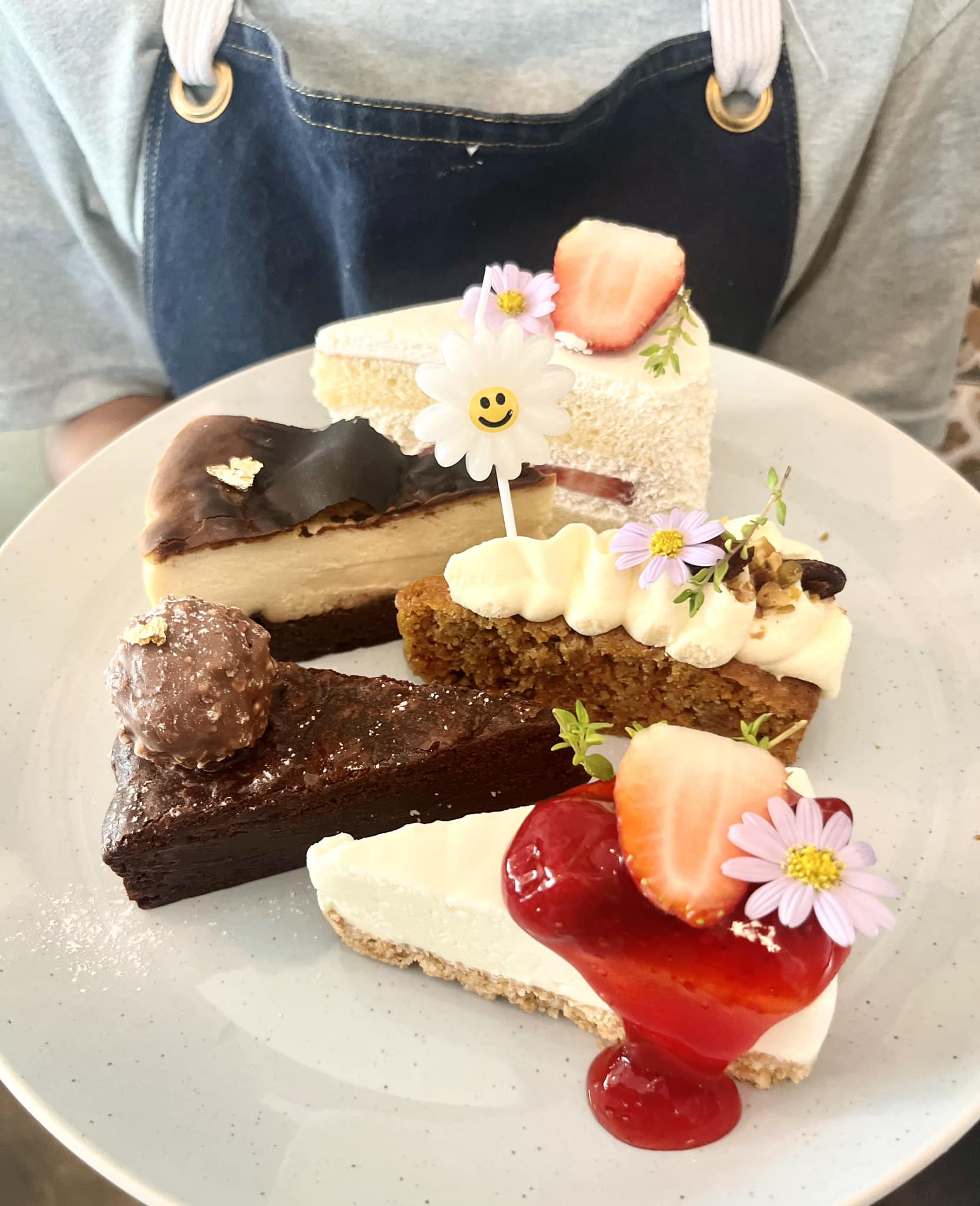 SOP Cafe, Three Mountain Café, ชื่นใจ๋, The Peace Coffee, โคโค่คอฟฟี่, Mali Cafe &amp; Cuisine, Tree Shade, Smallroom cafe passion, อาตี๋โกปี๊, Tara Coffee, In Cafe, Thanks, CORO FIELD, White Cacti