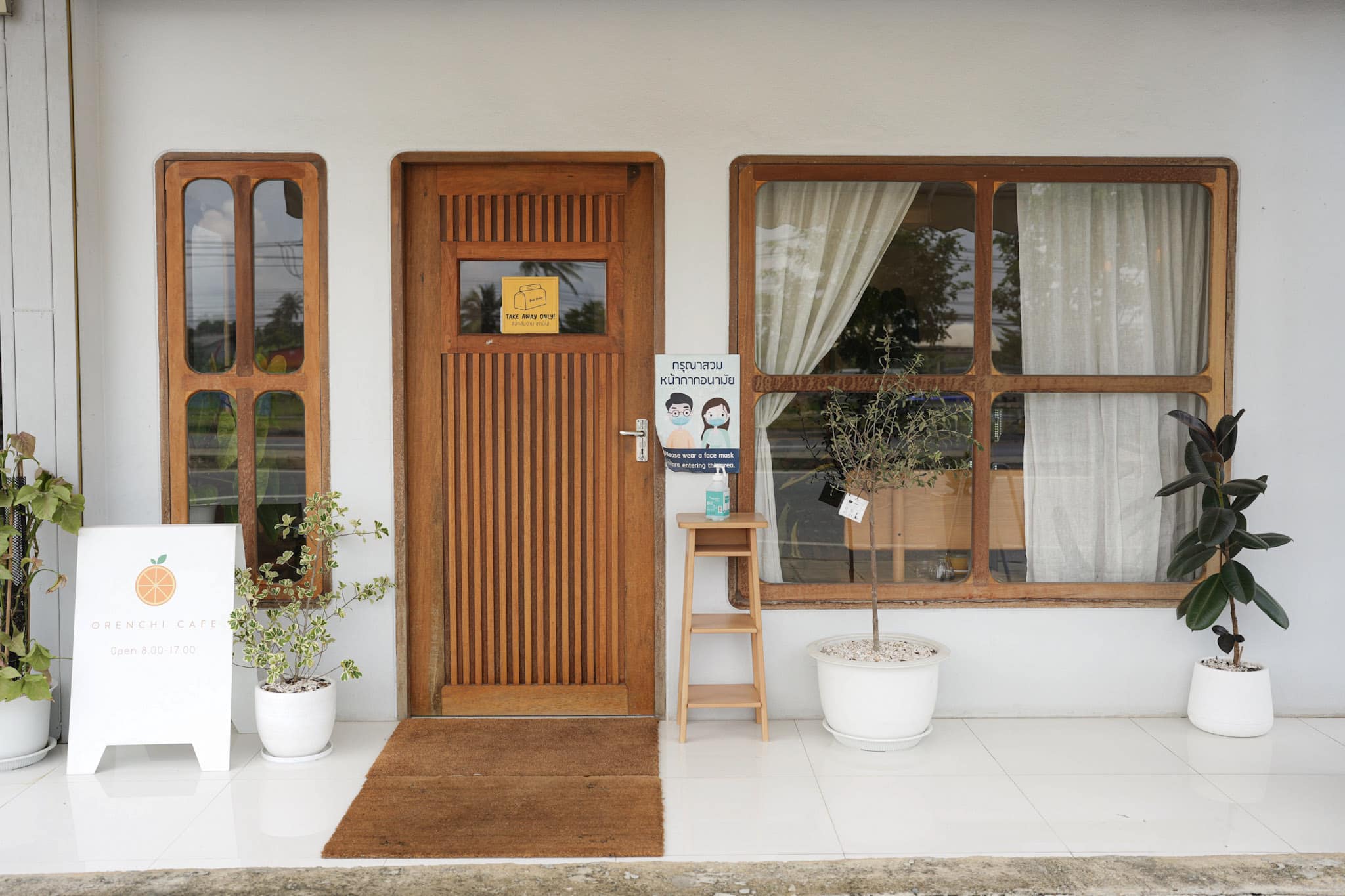 The Sine Cafe’, Whispering cafe, รักษ์น้ำคาเฟ่, Orenchi Cafe, KAWA Coffee and Co., Orenchi Specialty Coffee, Attitude Coffee, Memory House Cafe, In Garden Hut Cafe, ChataThammachart, She's The Legend Cafe, RIVA floating cafe, Good Mood House, นึก คาเฟ่ - วัดไร่ขิง, Ton Khao Terrace, CHADA Tea Boutique, Kark Crof.f