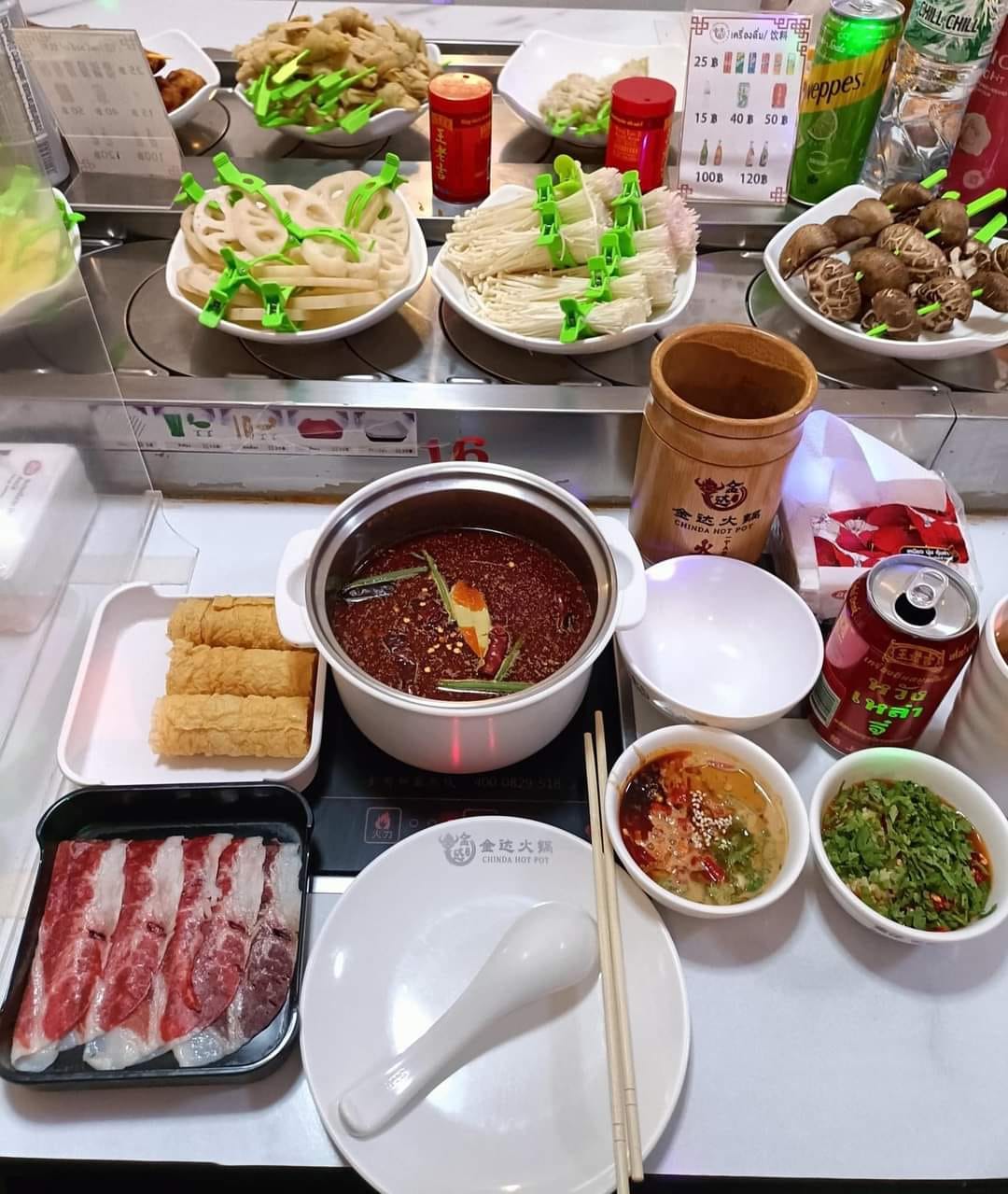 Cypher Gelato, สุกี้จินดา, สาขาลาดพร้าววังหิน, เถ่าชิ่ว น้ำเต้าหู้มือหนึ่ง, เตาถ่าน หมูกระทะ, Unfinished Coffee Roaster, เซี้ยม ก๋วยเตี๋ยวสุโขทัย วังหิน, เครปป้าเฉื่อย, สาขา Plaza Lagoon, เฝอ'54, สาขาลาดพร้าววังหิน 60, ซ้งเป็ดพะโล้, ผัดไทยวังหิน Showปัง, ราดหน้าฟาไฉ, โกวนัน, โกวใหญ่ ก๋วยเตี๋ยวหมูต้มยำ, รัตนา ราชาบะหมี่เกี๊ยวข้าวหมูแดง, ทวีชัยเป็ดพะโล้, กล้วยทอดล้านช้าง, Wood Café, หมูมาไก่ไป, เลิศทิพย์วังหิน, ก๋วยเตี๋ยวต้มยำไข่ลาวา, Buta Shabu, โก โรตีชาชัก ลาดพร้าววังหิน