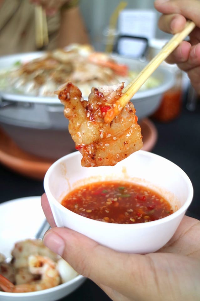 Cypher Gelato, สุกี้จินดา, สาขาลาดพร้าววังหิน, เถ่าชิ่ว น้ำเต้าหู้มือหนึ่ง, เตาถ่าน หมูกระทะ, Unfinished Coffee Roaster, เซี้ยม ก๋วยเตี๋ยวสุโขทัย วังหิน, เครปป้าเฉื่อย, สาขา Plaza Lagoon, เฝอ'54, สาขาลาดพร้าววังหิน 60, ซ้งเป็ดพะโล้, ผัดไทยวังหิน Showปัง, ราดหน้าฟาไฉ, โกวนัน, โกวใหญ่ ก๋วยเตี๋ยวหมูต้มยำ, รัตนา ราชาบะหมี่เกี๊ยวข้าวหมูแดง, ทวีชัยเป็ดพะโล้, กล้วยทอดล้านช้าง, Wood Café, หมูมาไก่ไป, เลิศทิพย์วังหิน, ก๋วยเตี๋ยวต้มยำไข่ลาวา, Buta Shabu, โก โรตีชาชัก ลาดพร้าววังหิน