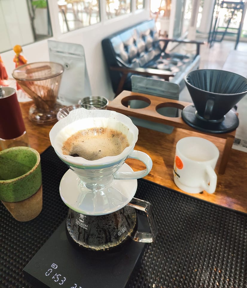 White House Forest, เกษม : KASEM Coffee, Rosie.nak, Luk Labb Coffee, Grande KAFE, KFD in Town, สวรรค์บ้านนา คาเฟ่ Food &amp; Drink, กอหญ้า คาเฟ่, ณ บุ่ง Coffee, polar polar CAFE', Yellow Pumpkin, ร้าน Yellow Pumpkin เปิดบริการตามปกติ 11.00-17.00 น. (ปิดวันพฤหัสบดี), I'm home cafe, ประจำอำเภอ, glinfon, 382 Space Café, La-Moon cafe'