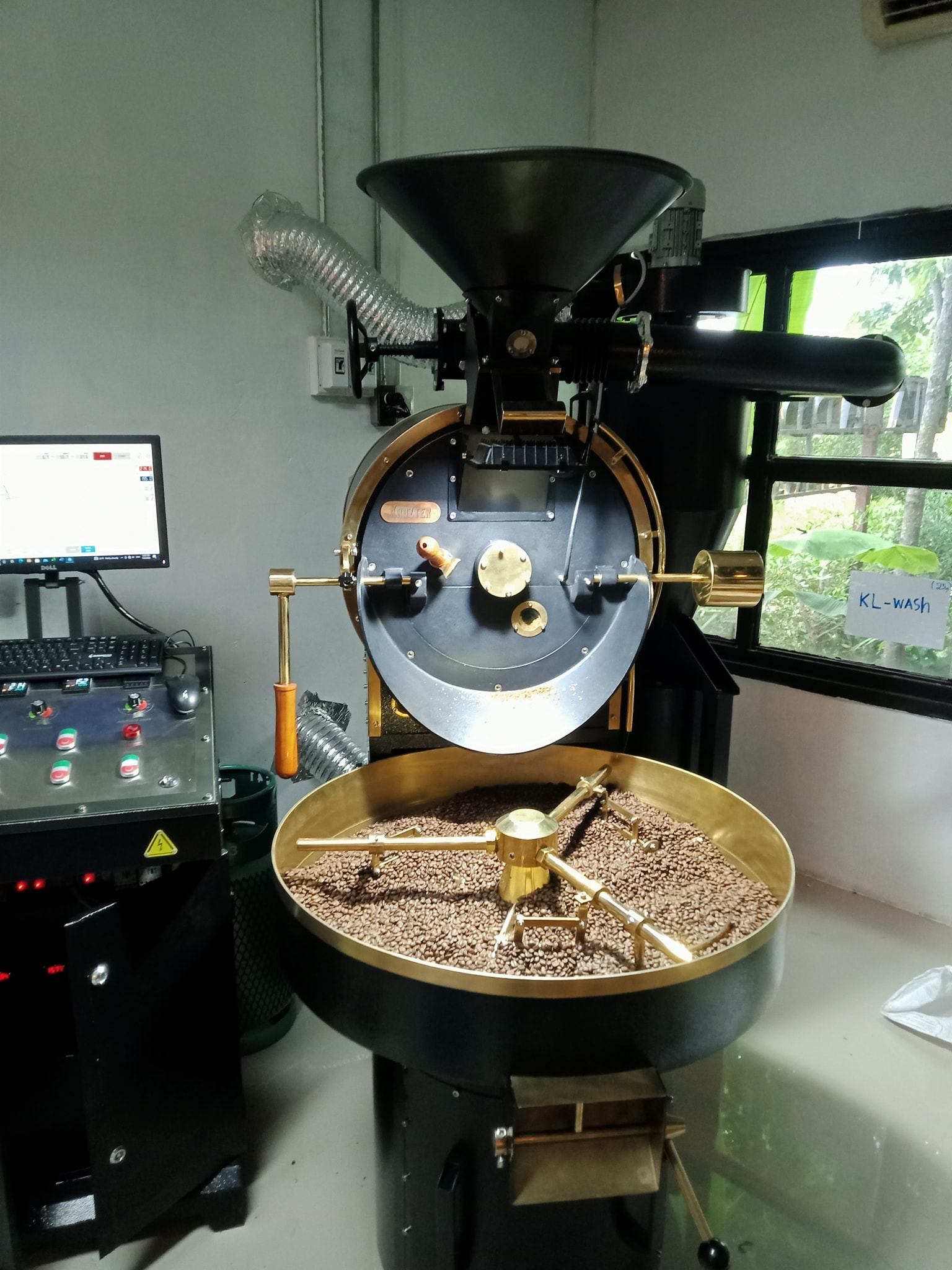 White House Forest, เกษม : KASEM Coffee, Rosie.nak, Luk Labb Coffee, Grande KAFE, KFD in Town, สวรรค์บ้านนา คาเฟ่ Food &amp; Drink, กอหญ้า คาเฟ่, ณ บุ่ง Coffee, polar polar CAFE', Yellow Pumpkin, ร้าน Yellow Pumpkin เปิดบริการตามปกติ 11.00-17.00 น. (ปิดวันพฤหัสบดี), I'm home cafe, ประจำอำเภอ, glinfon, 382 Space Café, La-Moon cafe'