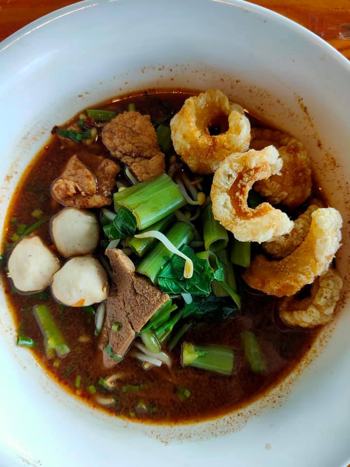 ก๋วยเตี๋ยวเรือในคลอง อยุธยา, กรุงเก่า"เตี๋ยวเรือ", ก๋วยเตี๋ยวเรือลวกปากริมคลอง & หมูกะทะ อยุธยา, ก๋วยเตี๋ยวเรืออยุธยา-โอชินสูตรโบราณ, ร้านก๋วยเตี๋ยวเรือโอ่งบนแพริมแม่น้ำน้อย, ก๋วยเตี๋ยวเรือกิมหลวน อยุธยา, ก๋วยเตี๋ยวเรือ ตาลเดี่ยว'เตี๋ยวเรือ, ก๋วยเตี๊ยวลุงแจ๊ะ (บัวหวาน), ร้านก๋วยเตี๋ยวตาไห (คลองท่อ), ก๋วยเตี๋ยวเรือแม่วันดี อยุธยา, ก๋วยเตี๋ยวเรือแม่ต่วม อยุธยา, ก๋วยเตี๋ยวเรือ เสือร้องไห้, ก๋วยเตี๋ยวเรือ "รสโจ๊ะ" ป้าไวท์, ก๋วยเตี๋ยวเรืออยุธยา ป้าษา2, ก๋วยเตี๋ยววัดใหญ่, ก๋วยเตี๋ยวเรือห้อยขา อยุธยา, ก๋วยเตี๋ยวเรือนายอ๊อฟ สูตร”ยายจง”รสดั้งเดิม, ไทยเทวา ก๋วยเตี๋ยวเรืออยุธยา, ต้อยตลาดแตก สาขาใหญ่ ก๋วยเตี๋ยวเรืออยุธยา
