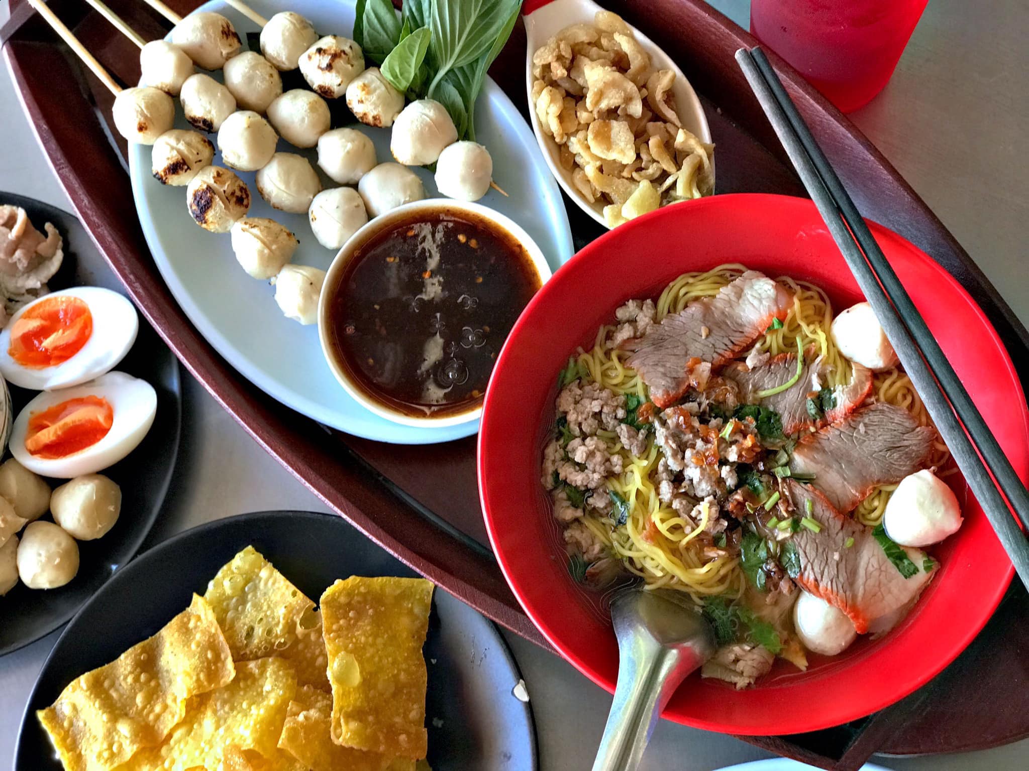 ก๋วยเตี๋ยวเรือในคลอง อยุธยา, กรุงเก่า"เตี๋ยวเรือ", ก๋วยเตี๋ยวเรือลวกปากริมคลอง & หมูกะทะ อยุธยา, ก๋วยเตี๋ยวเรืออยุธยา-โอชินสูตรโบราณ, ร้านก๋วยเตี๋ยวเรือโอ่งบนแพริมแม่น้ำน้อย, ก๋วยเตี๋ยวเรือกิมหลวน อยุธยา, ก๋วยเตี๋ยวเรือ ตาลเดี่ยว'เตี๋ยวเรือ, ก๋วยเตี๊ยวลุงแจ๊ะ (บัวหวาน), ร้านก๋วยเตี๋ยวตาไห (คลองท่อ), ก๋วยเตี๋ยวเรือแม่วันดี อยุธยา, ก๋วยเตี๋ยวเรือแม่ต่วม อยุธยา, ก๋วยเตี๋ยวเรือ เสือร้องไห้, ก๋วยเตี๋ยวเรือ "รสโจ๊ะ" ป้าไวท์, ก๋วยเตี๋ยวเรืออยุธยา ป้าษา2, ก๋วยเตี๋ยววัดใหญ่, ก๋วยเตี๋ยวเรือห้อยขา อยุธยา, ก๋วยเตี๋ยวเรือนายอ๊อฟ สูตร”ยายจง”รสดั้งเดิม, ไทยเทวา ก๋วยเตี๋ยวเรืออยุธยา, ต้อยตลาดแตก สาขาใหญ่ ก๋วยเตี๋ยวเรืออยุธยา