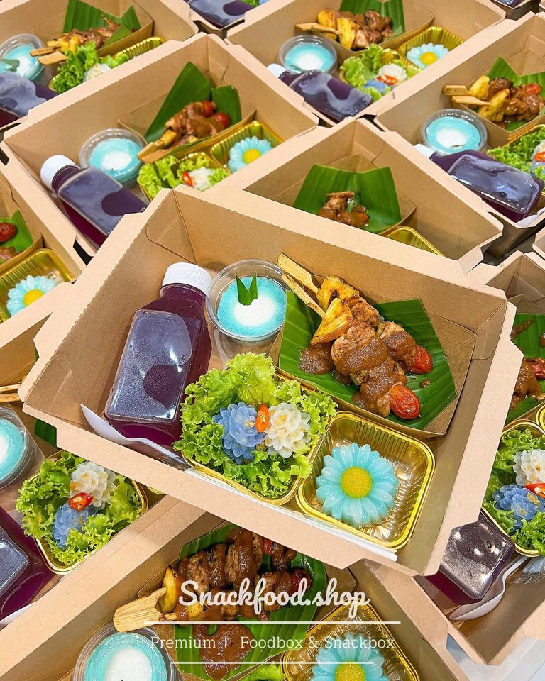 Muibakery, กินดี อยู่ดี by foreste cafe, The Waffle, Snack food.shop, Snackbox Monchanok, ไออุ่น, บ้านทองม้วน, Jaidee Homemade, ชื่นจิต chuenchit, Nara Snack Box - รับจัดเบรค, ว่าหรอย-waroi, KIN.D