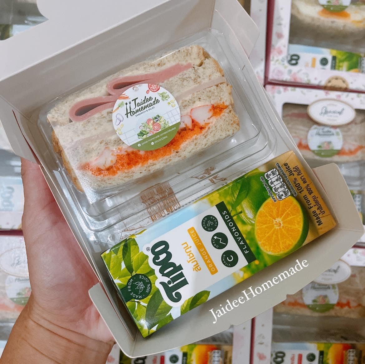 Muibakery, กินดี อยู่ดี by foreste cafe, The Waffle, Snack food.shop, Snackbox Monchanok, ไออุ่น, บ้านทองม้วน, Jaidee Homemade, ชื่นจิต chuenchit, Nara Snack Box - รับจัดเบรค, ว่าหรอย-waroi, KIN.D