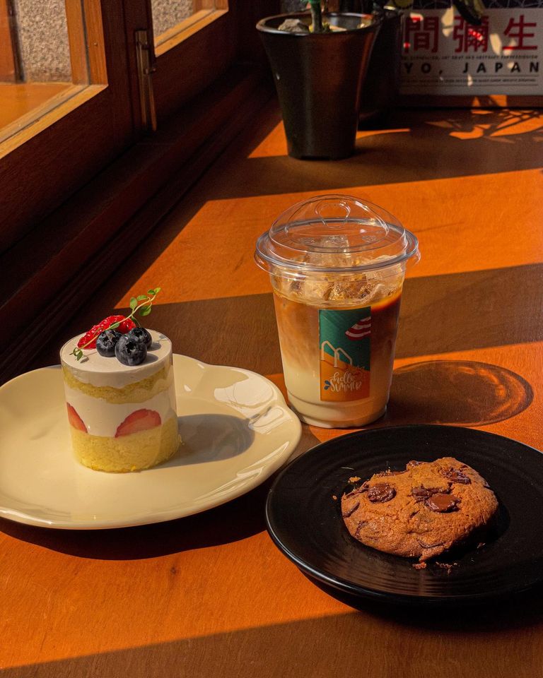 Treespresso cafe, Vigie Sist Café, Aki Choux Cream, Polaris Sunrise Café, MOJI Pool.Villa.icecream, MYTH OVEN, KonJohn coffee slowbar, Eleven Pillar Site, Home’S, Koffandthings.th, Playworks.cafeart, Tree of Life Cafe, Kramfeine, Millilit Cafe, TOMATO.cafe.cnx, MITTE MITTE, Soul Café mju, ZOHNG Coffee, ALSO cafe, Coffee Ngeggee, Graincafe.cnx, Later on cafe, สุขพอดี, FERN FOREST CAFÉ, Forest Bake, ภูฟิน, CHEEVIT CHEEVA, GoodVibes Cafe-Cnx, Chic 39, Zombie Café, Ristr8to, Neo Cafe', ชมนกชมไม้, เก้าคาเฟ่ นิมมาน