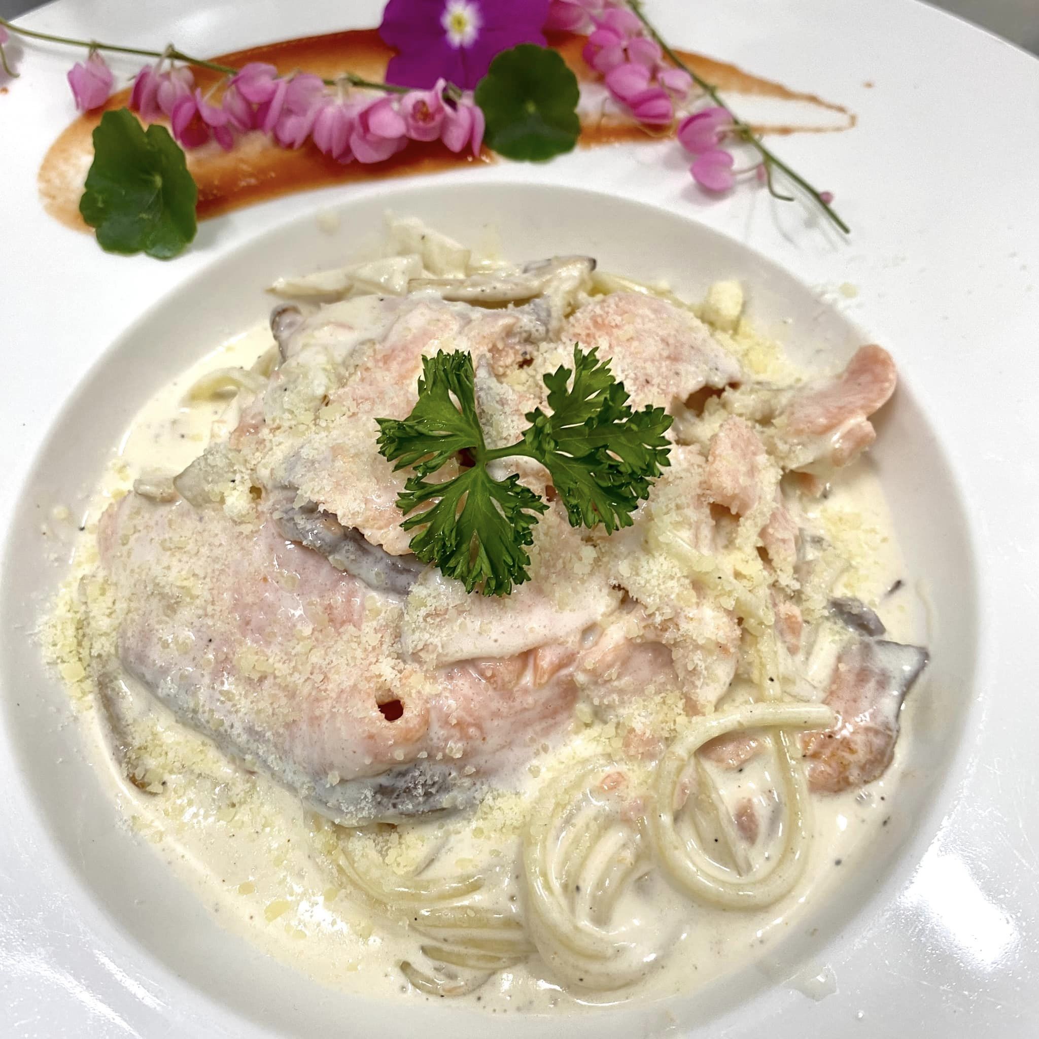 Treespresso cafe, Vigie Sist Café, Aki Choux Cream, Polaris Sunrise Café, MOJI Pool.Villa.icecream, MYTH OVEN, KonJohn coffee slowbar, Eleven Pillar Site, Home’S, Koffandthings.th, Playworks.cafeart, Tree of Life Cafe, Kramfeine, Millilit Cafe, TOMATO.cafe.cnx, MITTE MITTE, Soul Café mju, ZOHNG Coffee, ALSO cafe, Coffee Ngeggee, Graincafe.cnx, Later on cafe, สุขพอดี, FERN FOREST CAFÉ, Forest Bake, ภูฟิน, CHEEVIT CHEEVA, GoodVibes Cafe-Cnx, Chic 39, Zombie Café, Ristr8to, Neo Cafe', ชมนกชมไม้, เก้าคาเฟ่ นิมมาน