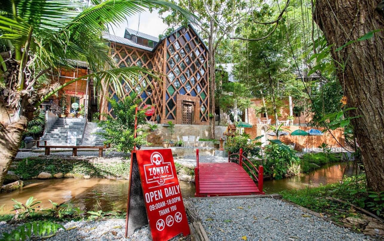 Treespresso cafe, Vigie Sist Café, Aki Choux Cream, Polaris Sunrise Café, MOJI Pool.Villa.icecream, MYTH OVEN, KonJohn coffee slowbar, Eleven Pillar Site, Home’S, Koffandthings.th, Playworks.cafeart, Tree of Life Cafe, Kramfeine, Millilit Cafe, TOMATO.cafe.cnx, MITTE MITTE, Soul Café mju, ZOHNG Coffee, ALSO cafe, Coffee Ngeggee, Graincafe.cnx, Later on cafe, สุขพอดี, FERN FOREST CAFÉ, Forest Bake, ภูฟิน, CHEEVIT CHEEVA, GoodVibes Cafe-Cnx, Chic 39, Zombie Café, Ristr8to, Neo Cafe', ชมนกชมไม้, เก้าคาเฟ่ นิมมาน