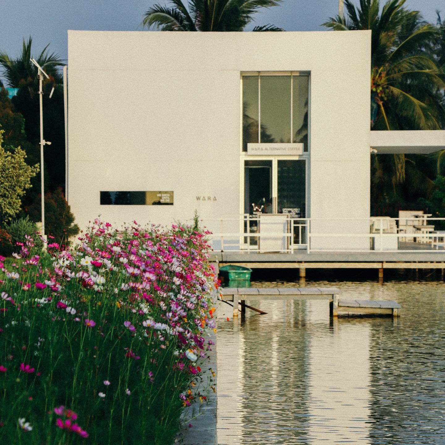 เรือนชายน้ำ Cafe&amp;Restaurant, ban.jingjo, See Sea Sun - แบบง่ายๆ, ขวัญข้าว ริเวอร์ไซด์, The sunflower cafe, KokoroCafe', FREJA Coffee &amp; Co, Rays River Cafe, Behind The Beans, พร้าวหอมคาเฟ่, Kinlamoon, House Cafe', บ้านสวนพาฝัน, La Bella Cafe, PakPap Cafe, ขมุน คาเฟ่ มหาชัย, Baanthaicafe, ดีกัน คาเฟ่, COCO CAFE'