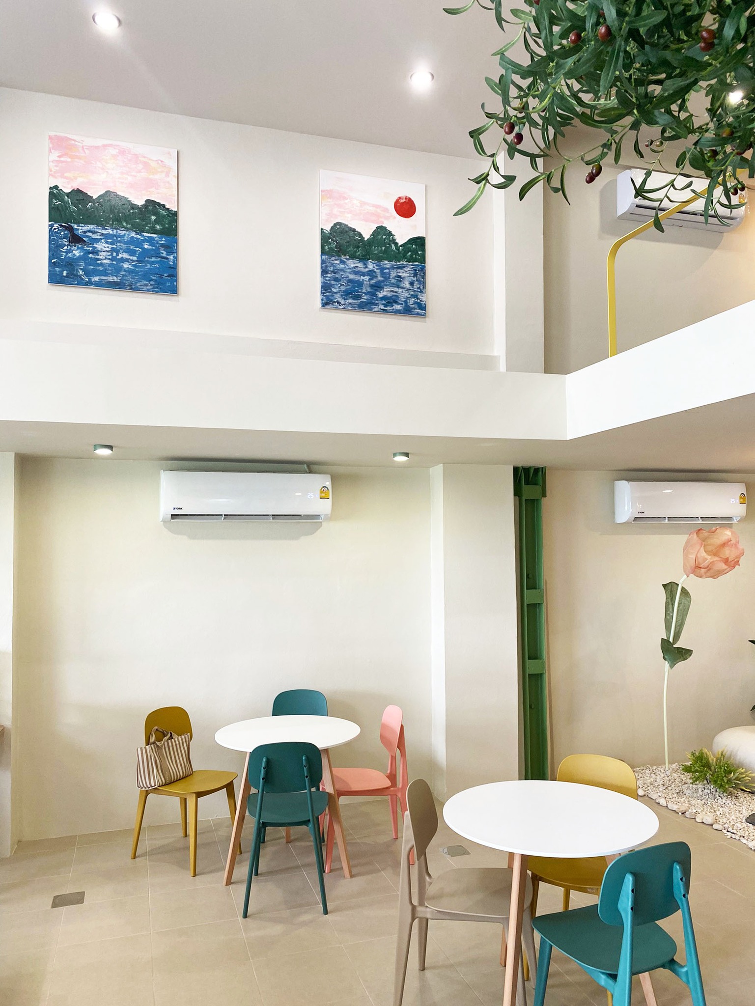 เรือนชายน้ำ Cafe&amp;Restaurant, ban.jingjo, See Sea Sun - แบบง่ายๆ, ขวัญข้าว ริเวอร์ไซด์, The sunflower cafe, KokoroCafe', FREJA Coffee &amp; Co, Rays River Cafe, Behind The Beans, พร้าวหอมคาเฟ่, Kinlamoon, House Cafe', บ้านสวนพาฝัน, La Bella Cafe, PakPap Cafe, ขมุน คาเฟ่ มหาชัย, Baanthaicafe, ดีกัน คาเฟ่, COCO CAFE'