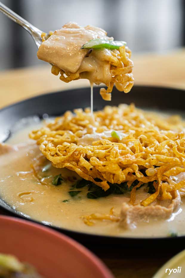 เจ๊โอว, กุยช่ายอาแปะเจ้าเก่า, มณีจ๋า ซีฟู้ด, ตุ้งแฉ่เตาถ่าน, เสน่ห์ ลาบก้อย, ต้าเสี่ยวหม่าล่า, อั่งเป่าหม่าล่าชาบู, ซ้งเป็ดพะโล้, สาขาสามย่าน, Engchuan Chufang, สมบูรณ์โภชนา, สาขาบรรทัดทอง, เอ๋ ซีฟู้ด, ทับทิม, พาข้าว-บรรทัดทอง, ก๋วยเตี๋ยวเอี่ยมน้อย, โจ๊กสามย่าน, สาขาบรรทัดทอง, เจ๊เกียง, เช็งซิมอี๊, สาขาสเตเดียมวัน, ลูกชิ้นปลาบรรทัดทอง, แหลกไม่แหลก, Kemuri, หมูสะเต๊ะ ซีอิ๊วดำ มิ้งโภชนา, ยำเจ้ศรี, น้ำเต้าหู้เจ๊วรรณ, ตั้งซุ่ยเฮงโภชนา, ปังเด็ด, สาขาบรรทัดทอง, ท่าน้ำนัว Thanamnua, บัวลอยปริญญา ลาวาไส้ทะลัก, รสดีเด็ด บ้านคุณนพ, Roddeeded BAAN KHUN NOP, ทวีโชคหมูกะทะ สาขา9 บรรทัดทอง