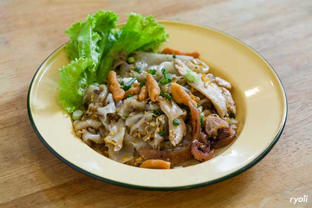 เจ๊โอว, กุยช่ายอาแปะเจ้าเก่า, มณีจ๋า ซีฟู้ด, ตุ้งแฉ่เตาถ่าน, เสน่ห์ ลาบก้อย, ต้าเสี่ยวหม่าล่า, อั่งเป่าหม่าล่าชาบู, ซ้งเป็ดพะโล้, สาขาสามย่าน, Engchuan Chufang, สมบูรณ์โภชนา, สาขาบรรทัดทอง, เอ๋ ซีฟู้ด, ทับทิม, พาข้าว-บรรทัดทอง, ก๋วยเตี๋ยวเอี่ยมน้อย, โจ๊กสามย่าน, สาขาบรรทัดทอง, เจ๊เกียง, เช็งซิมอี๊, สาขาสเตเดียมวัน, ลูกชิ้นปลาบรรทัดทอง, แหลกไม่แหลก, Kemuri, หมูสะเต๊ะ ซีอิ๊วดำ มิ้งโภชนา, ยำเจ้ศรี, น้ำเต้าหู้เจ๊วรรณ, ตั้งซุ่ยเฮงโภชนา, ปังเด็ด, สาขาบรรทัดทอง, ท่าน้ำนัว Thanamnua, บัวลอยปริญญา ลาวาไส้ทะลัก, รสดีเด็ด บ้านคุณนพ, Roddeeded BAAN KHUN NOP, ทวีโชคหมูกะทะ สาขา9 บรรทัดทอง