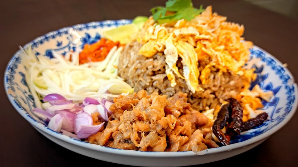 เจ๊โอว, กุยช่ายอาแปะเจ้าเก่า, มณีจ๋า ซีฟู้ด, ตุ้งแฉ่เตาถ่าน, เสน่ห์ ลาบก้อย, ต้าเสี่ยวหม่าล่า, อั่งเป่าหม่าล่าชาบู, ซ้งเป็ดพะโล้, สาขาสามย่าน, Engchuan Chufang, สมบูรณ์โภชนา, สาขาบรรทัดทอง, เอ๋ ซีฟู้ด, ทับทิม, พาข้าว-บรรทัดทอง, ก๋วยเตี๋ยวเอี่ยมน้อย, โจ๊กสามย่าน, สาขาบรรทัดทอง, เจ๊เกียง, เช็งซิมอี๊, สาขาสเตเดียมวัน, ลูกชิ้นปลาบรรทัดทอง, แหลกไม่แหลก, Kemuri, หมูสะเต๊ะ ซีอิ๊วดำ มิ้งโภชนา, ยำเจ้ศรี, น้ำเต้าหู้เจ๊วรรณ, ตั้งซุ่ยเฮงโภชนา, ปังเด็ด, สาขาบรรทัดทอง, ท่าน้ำนัว Thanamnua, บัวลอยปริญญา ลาวาไส้ทะลัก, รสดีเด็ด บ้านคุณนพ, Roddeeded BAAN KHUN NOP, ทวีโชคหมูกะทะ สาขา9 บรรทัดทอง