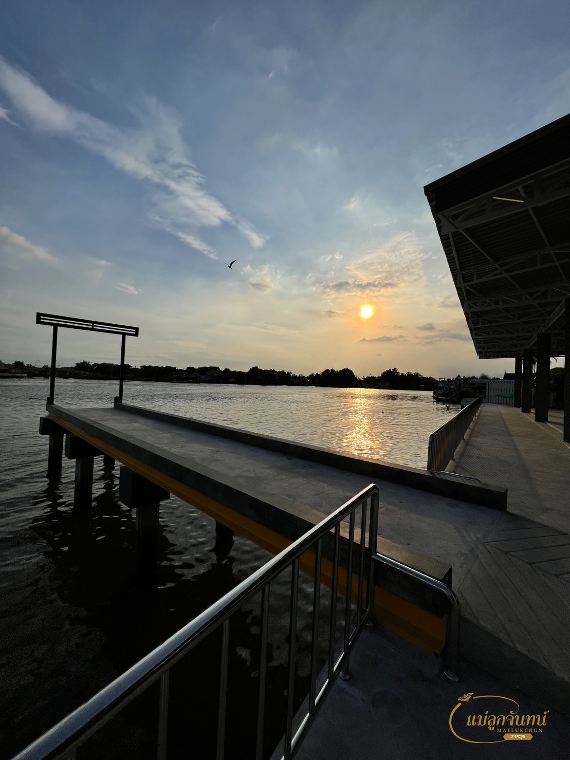 ครัวเจ๊นงค์ซีฟู๊ด, แม่ลูกจันทน์, สาขาบางตะบูน, โคตรหมู, ครัวริมเล ปูเป็น, Luckyseafood 2, ครัวไข่มุกปูเป็น, เจ๊เหมียวทะเลสด, เปลญวน เพชรบุรี, ครัวเพชรน้ำฟ้า, วิวทะเลซีฟู้ดชะอำ, ป้าหยัน, พวงเพชร, ครัวห้วยทราย, กิ่งกาญจน์, รีแล็กซ์ เพชรบุรี, เรือแลเล บางตะบูน, สวนอาหาร "ล้านอร่อย", บางตะบูนเบย์, ครัวปรียานนท์ หาดเจ้าสำราญ, สังเวียนซีฟู้ด Sungwean seafood