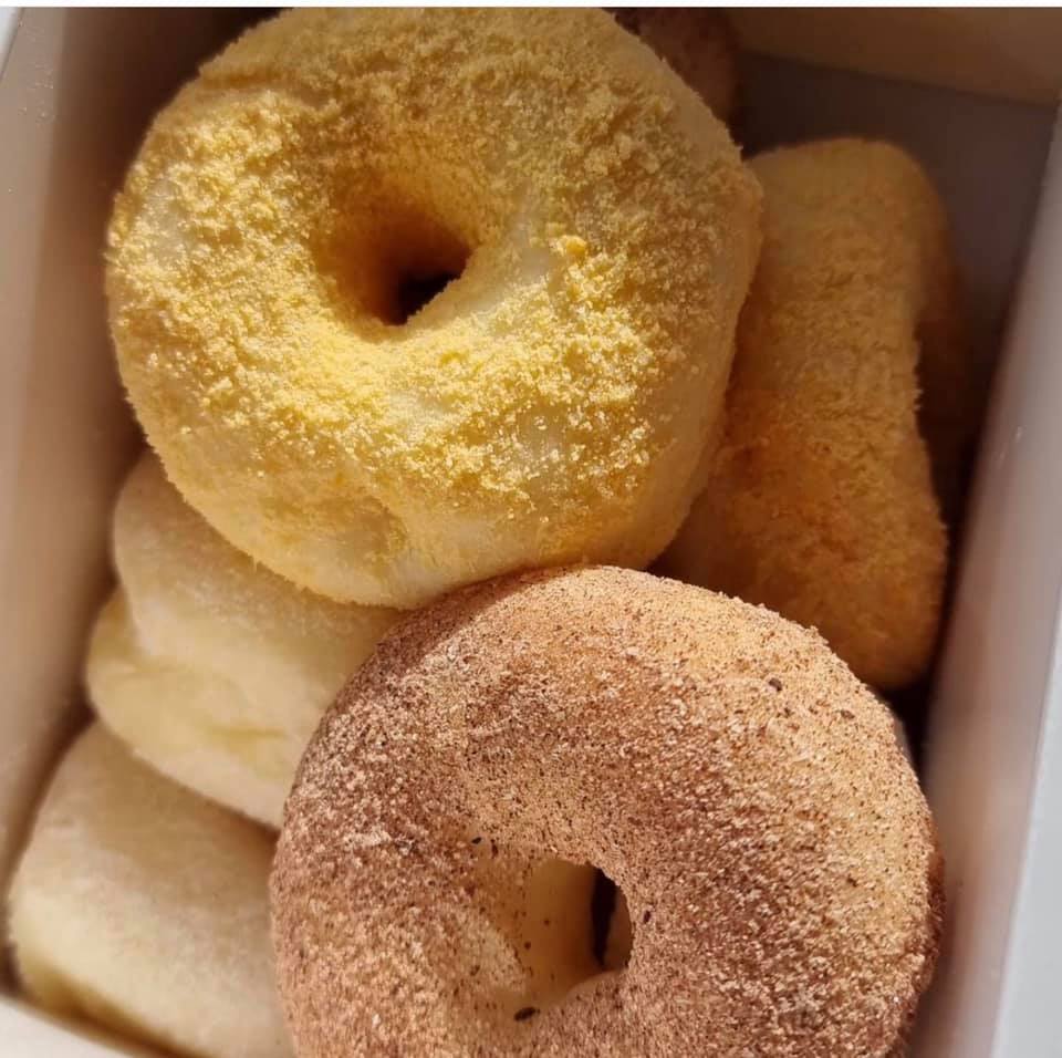 Anya Authentic Thai Cuisine, Kinu, สาขาเสาชิงช้า, ภูธรบาร์, ครัวอัปษร, สาขาถนนดินสอ, ขนมกุ๋ยช่ายเจ๊ต้อย, ตาชัยก๋วยเตี๋ยวสุโขทัย, โกปี๊เฮี้ยะไถ่กี่ ณ เสาชิงช้า, ไทยทำ เกาเหลาสมองหมู, จิต เตาถ่าน, ศิริพรโภชนา, มนต์ นมสด, เจ๊นี เผือกหิมะ, ลูกชิ้นหมูแพร่งนรา, นายอ้วนเย็นตาโฟเสาชิงช้า, สุขนิยม ขนมครกสิงคโปร์, ทิพย์สมัย ผัดไทยประตูผี, เช็งซิมอี๊ , สาขาเสาชิงช้า, Bite and Bond, ร้านติ่นฟง Tinn Feng, บรรพชน Bun Bar Chon, นมโจ เสาชิงช้า, ข้าวหมูแดงนายชุน