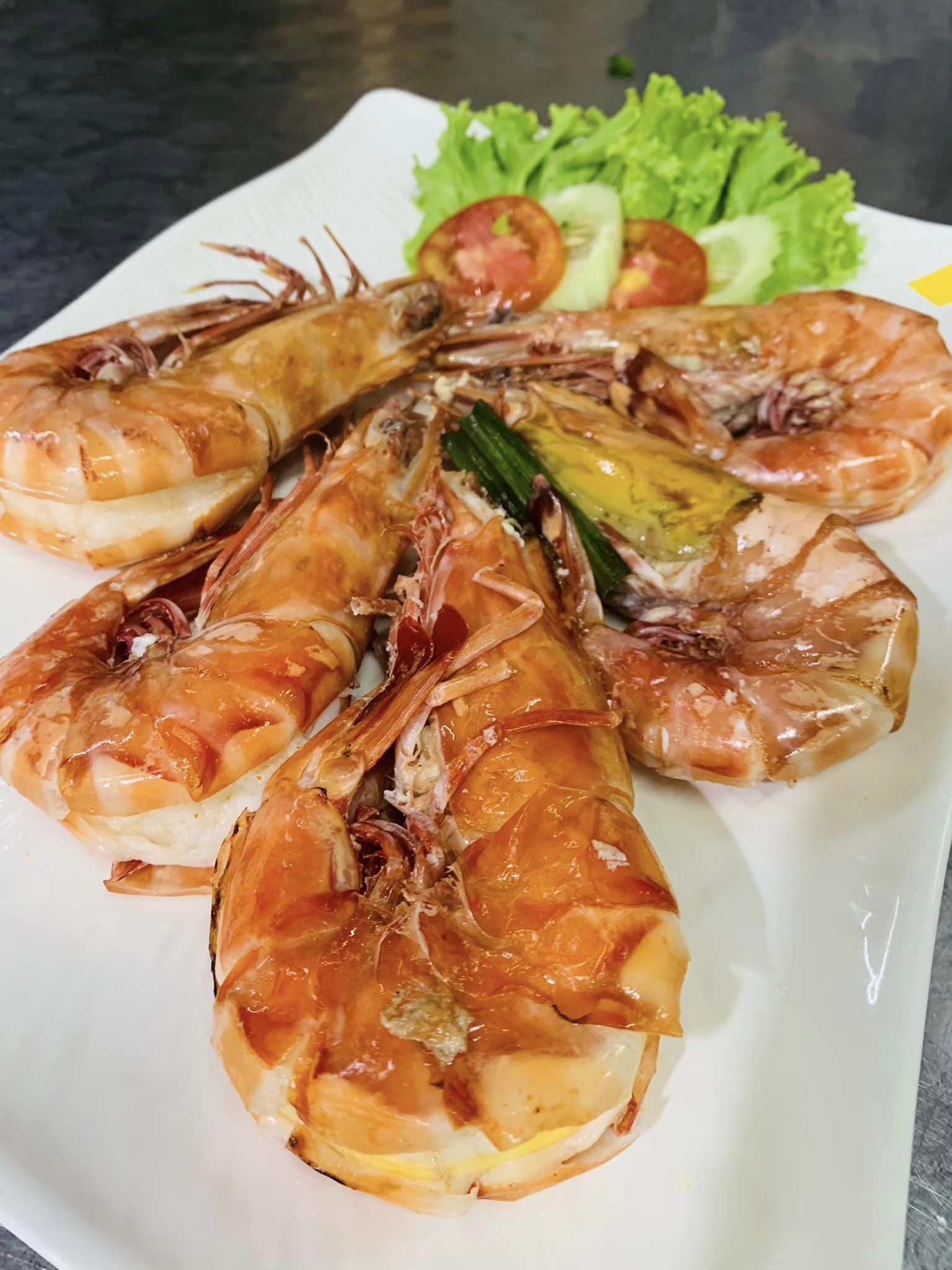 ครัวลุงมันซีฟู้ด, ตั้งฉ่ายซีฟู้ด, บ้านไร่น้ำอิง, พรทะเลซีฟู้ด, ศิริกัญญาซีฟู๊ด, ผึ้งทะเลเผา เบอร์ 9, ครัวป้ายืนซีฟู้ด, นู๋ยาซีฟู้ดชะอำ, ครัวเม็ดทราย, บ้านครัวทะเล, ครัวห้วยทราย, Platoo Restaurant, ครัวป้าเฉลียว, ร้านครัวพี่เปี๊ยก บางควาย